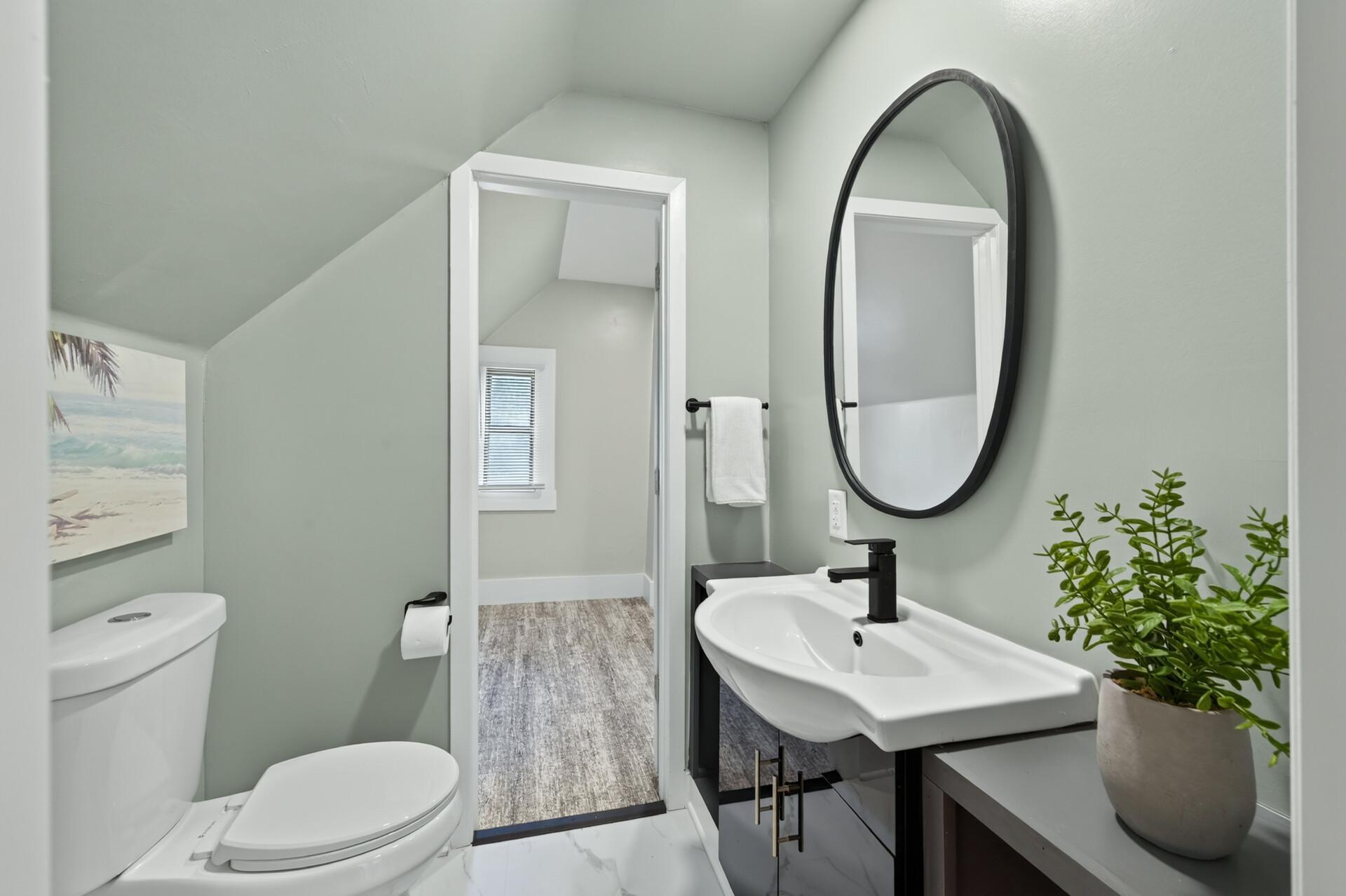 1084 Sylvan Street Property Photo 25