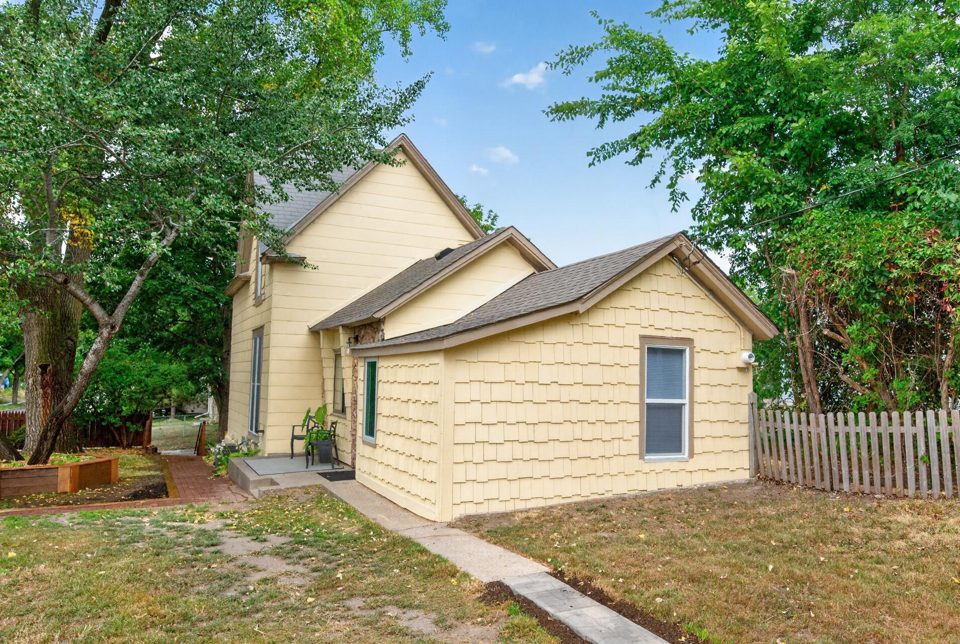 1084 Sylvan Street Property Photo 35