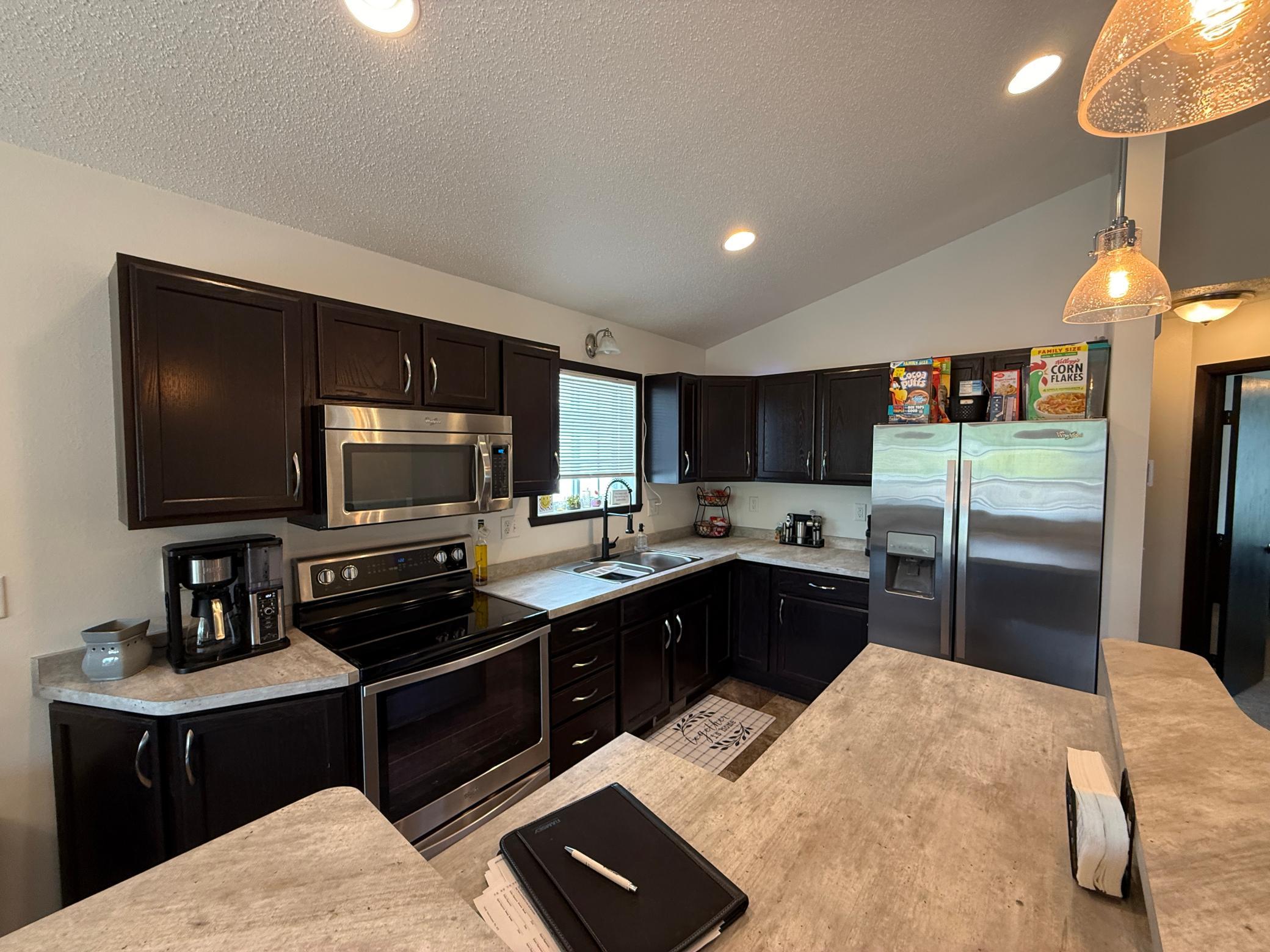 313 5th Street E Property Photo 2