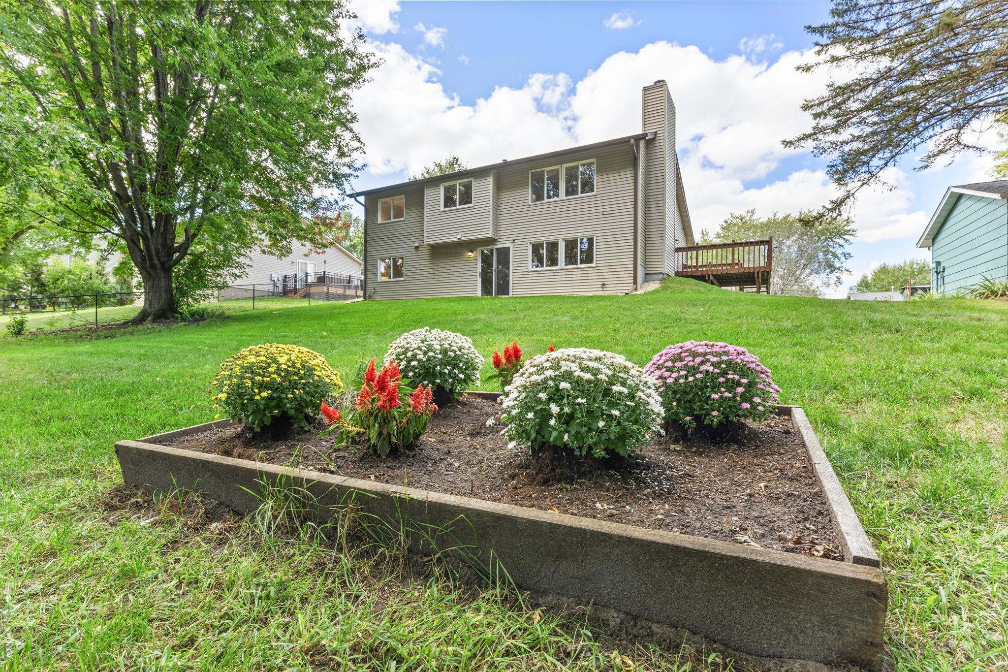 5700 Deer Trail E Property Photo 18