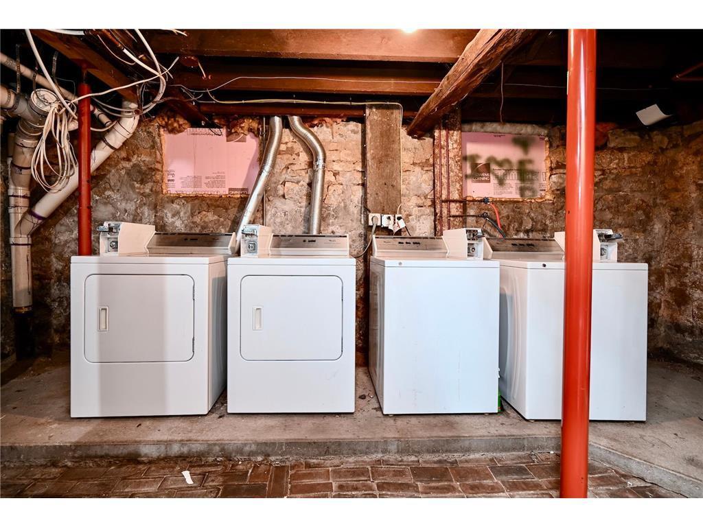 159 E King Street Property Photo 24