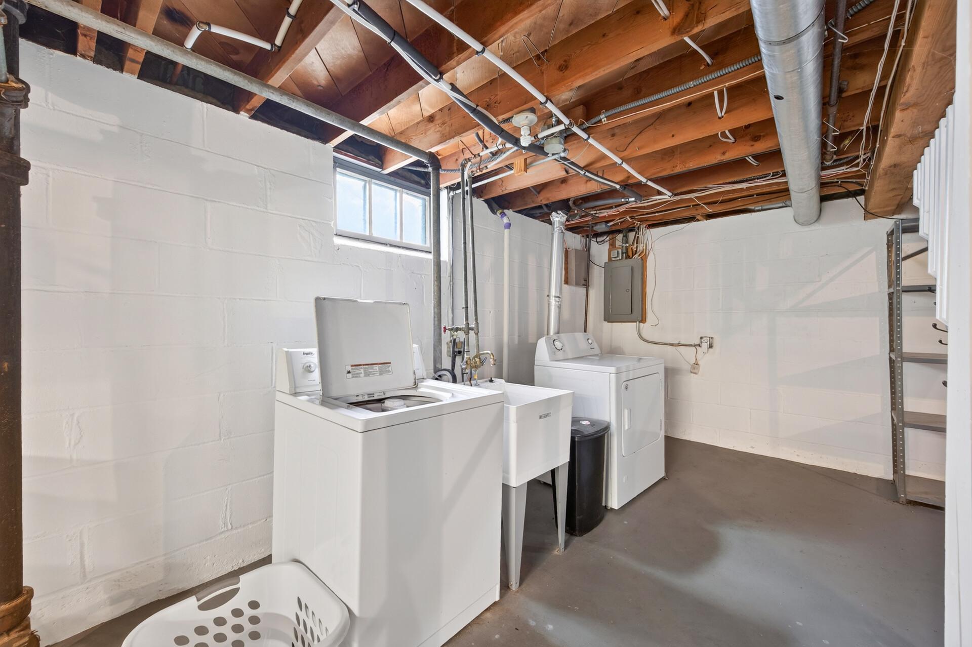 4806 Fremont Avenue N Property Photo 16