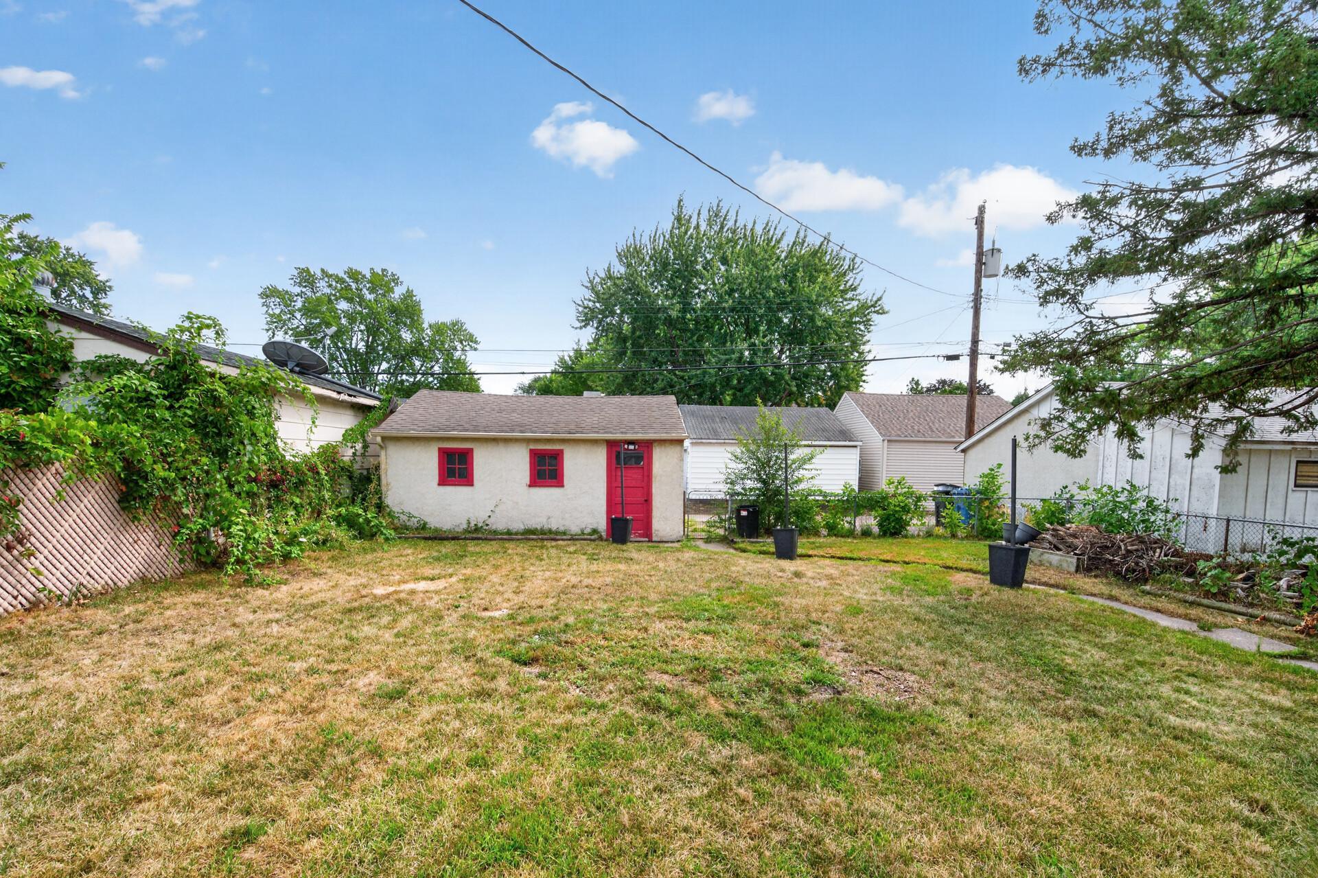 4806 Fremont Avenue N Property Photo 17