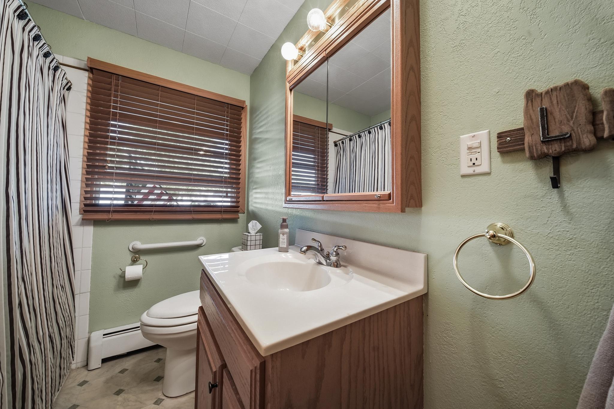 812 Magnor Lake Lane Property Photo 26