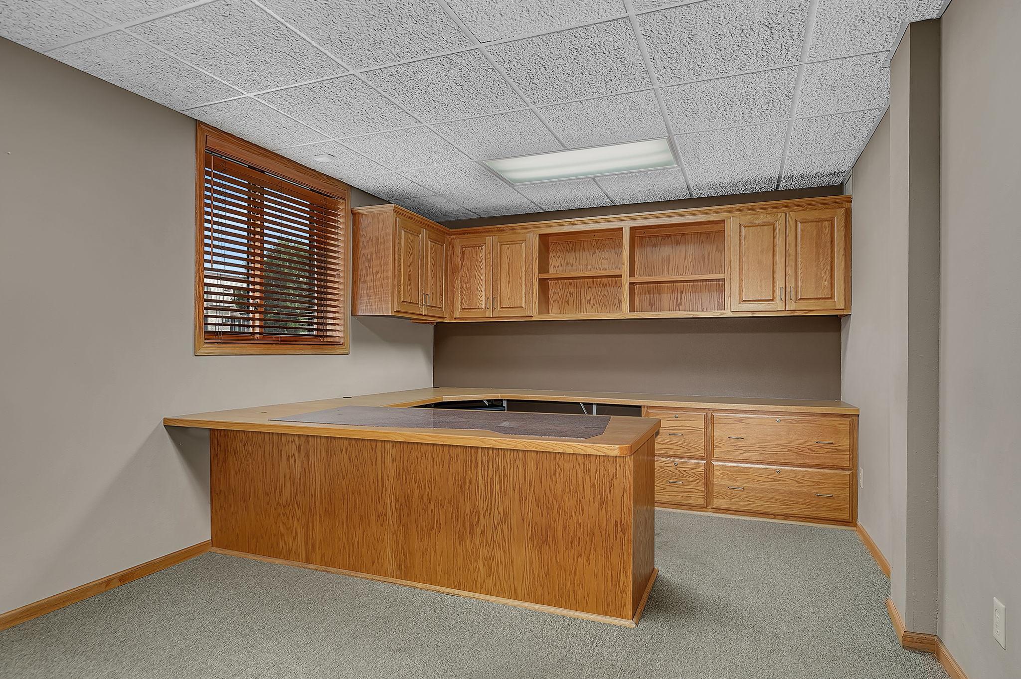 2627 Clearwater Road Property Photo 9