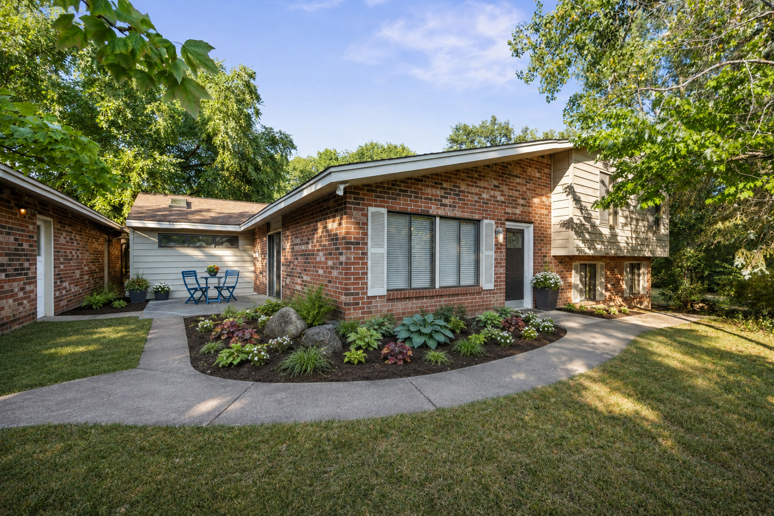 2241 Country Lane Property Photo 1