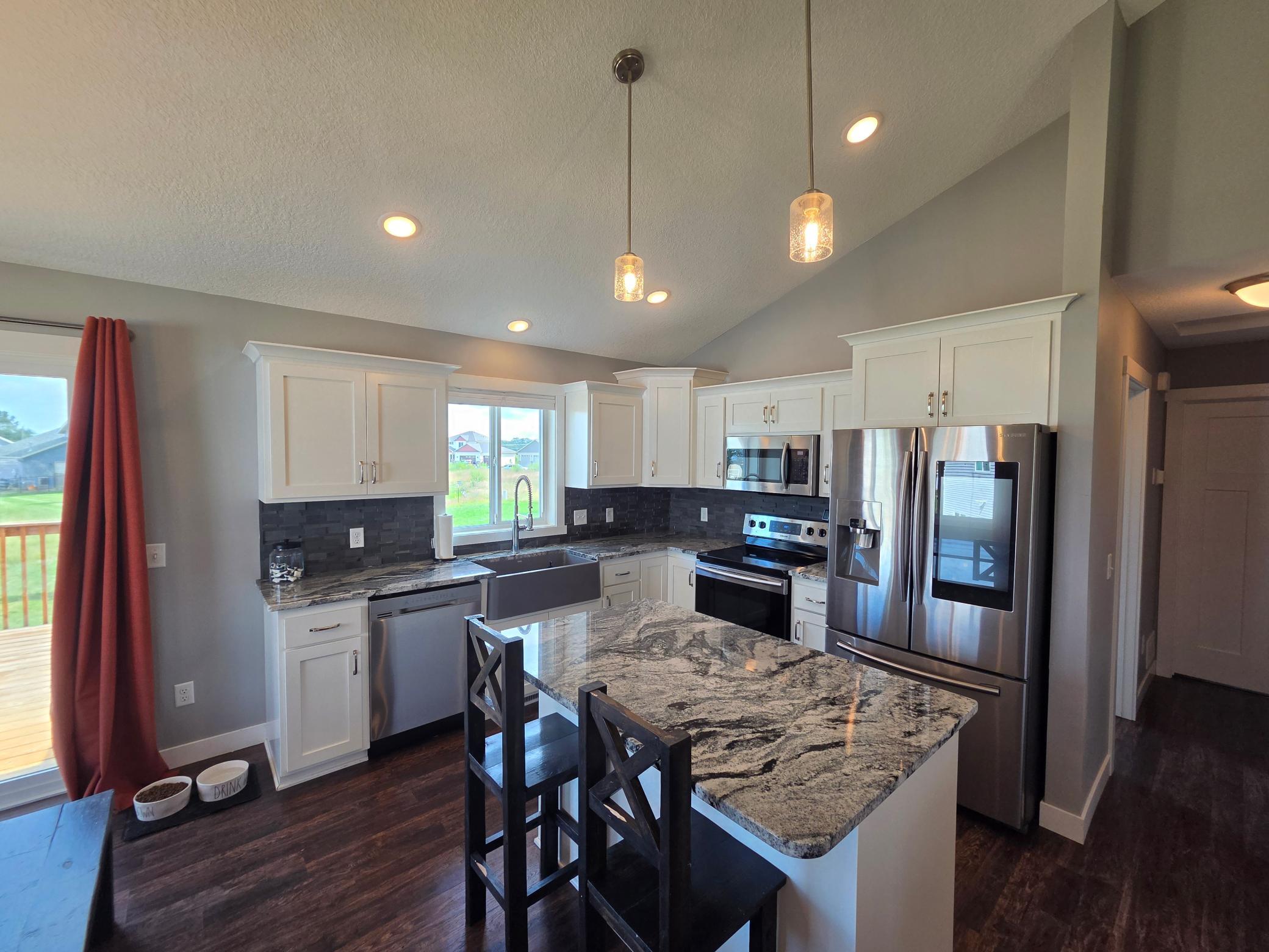 1009 26th Street Loop Property Photo 4