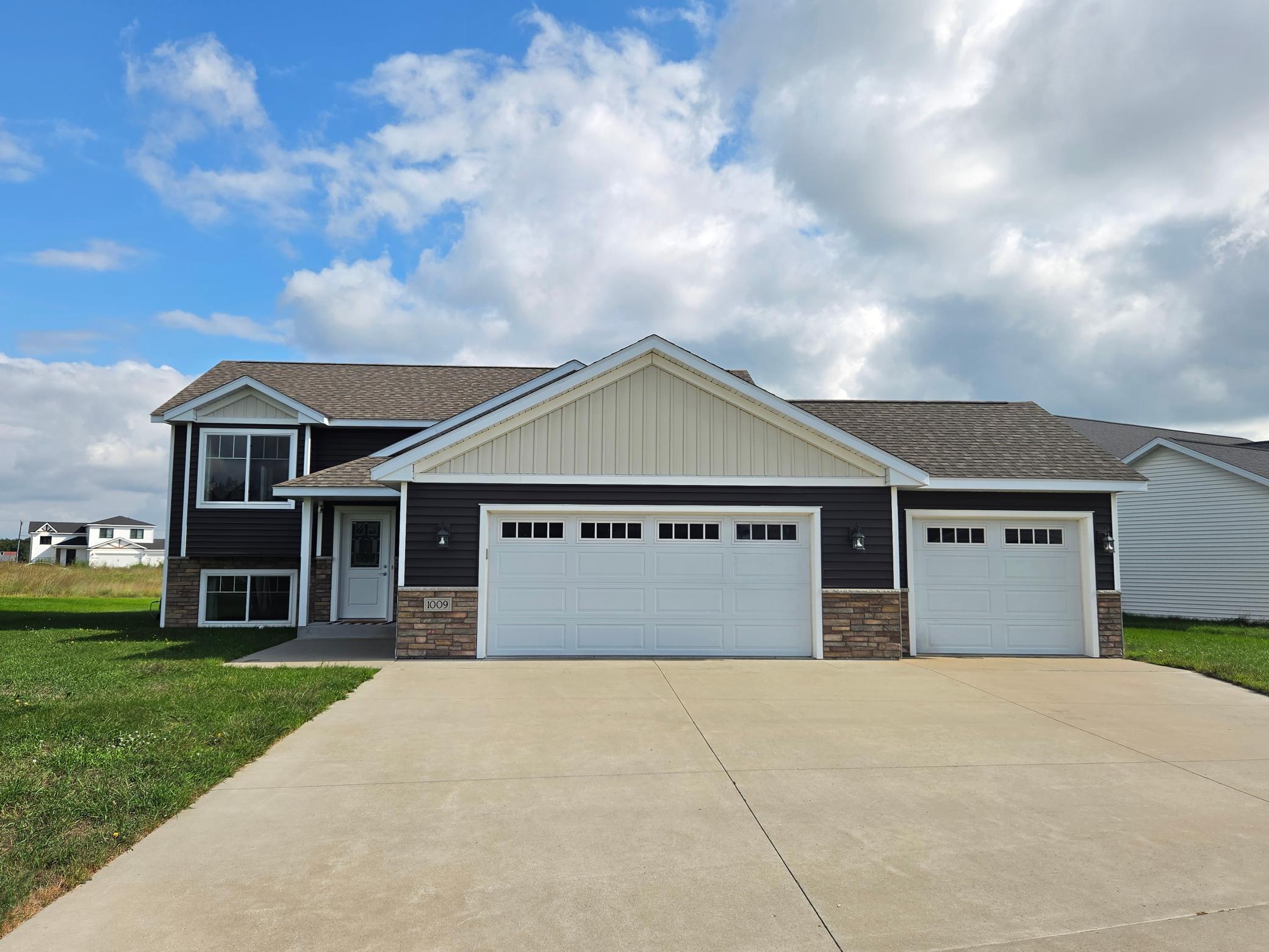 1009 26th Street Loop Property Photo 35