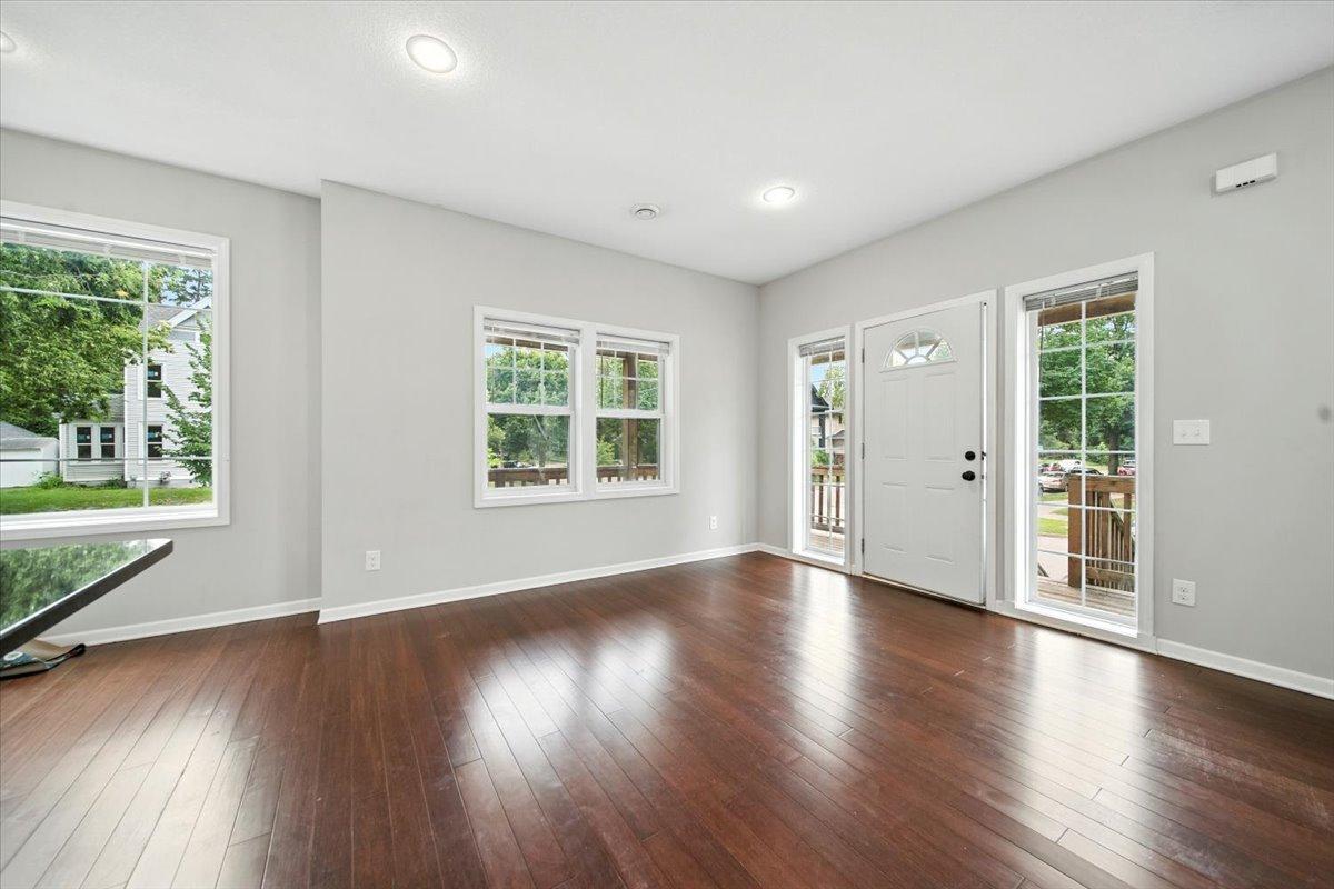 600 W 32nd Street 1 Property Photo 5