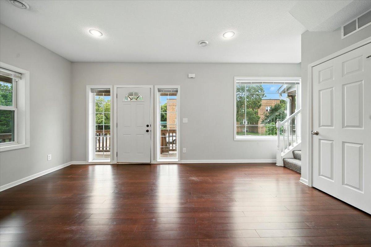 600 W 32nd Street 1 Property Photo 6