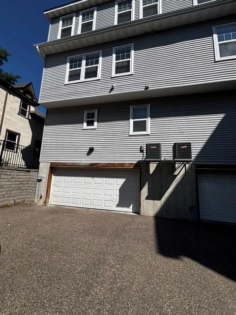 600 W 32nd Street 1 Property Photo 13