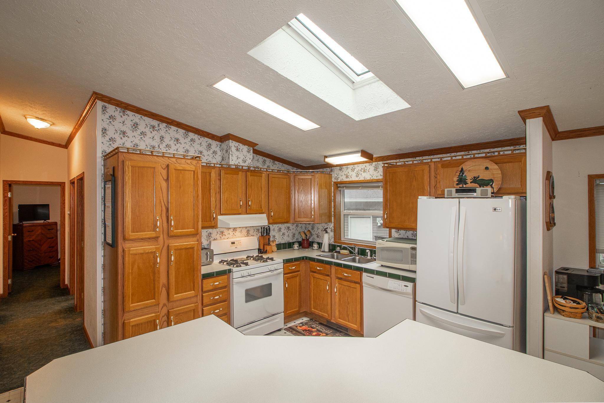 22390 S Shore Drive Property Photo 8