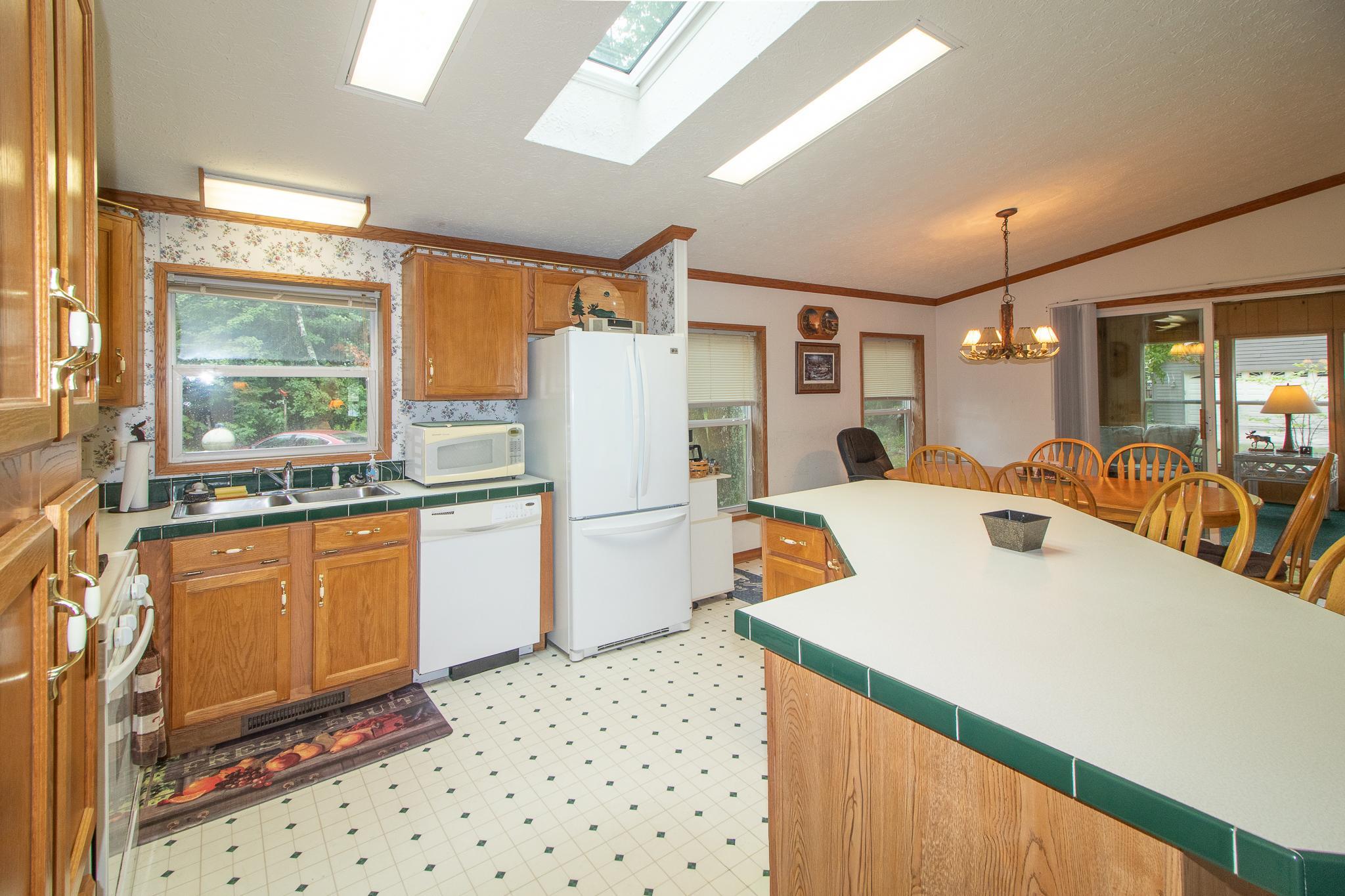 22390 S Shore Drive Property Photo 10