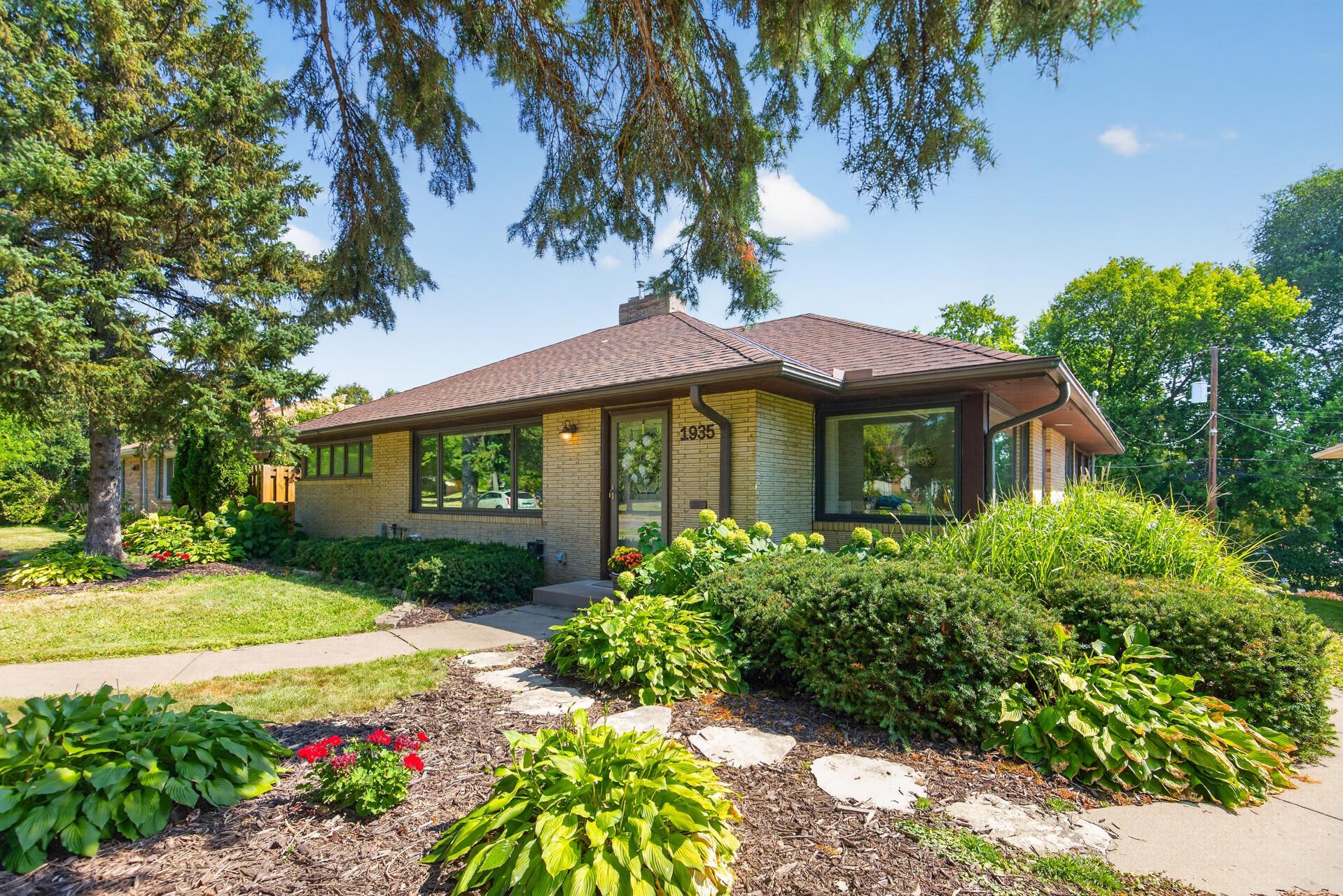 1935 Stinson Boulevard Property Photo 2