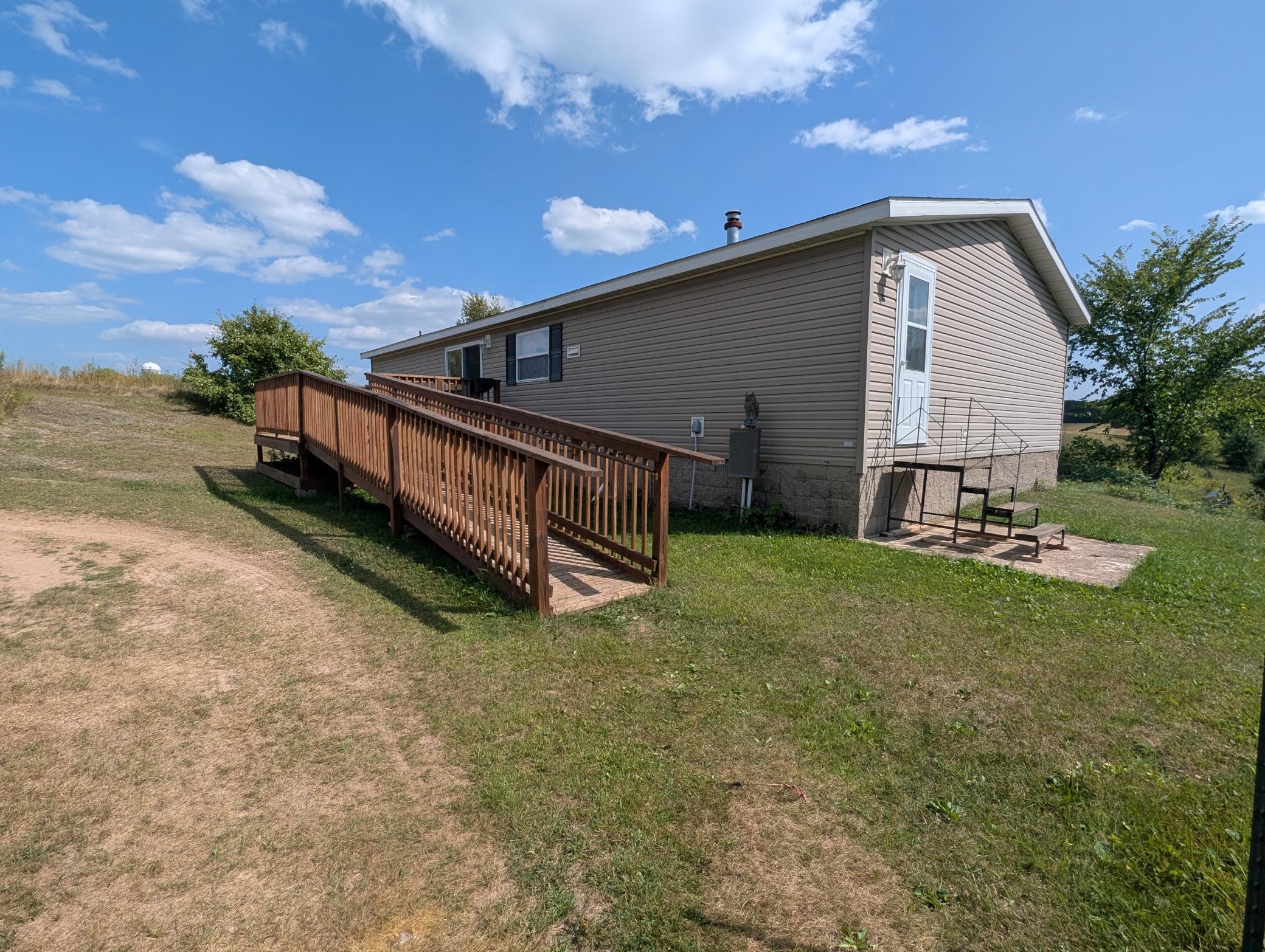 1829 Sundet Road Property Photo 1