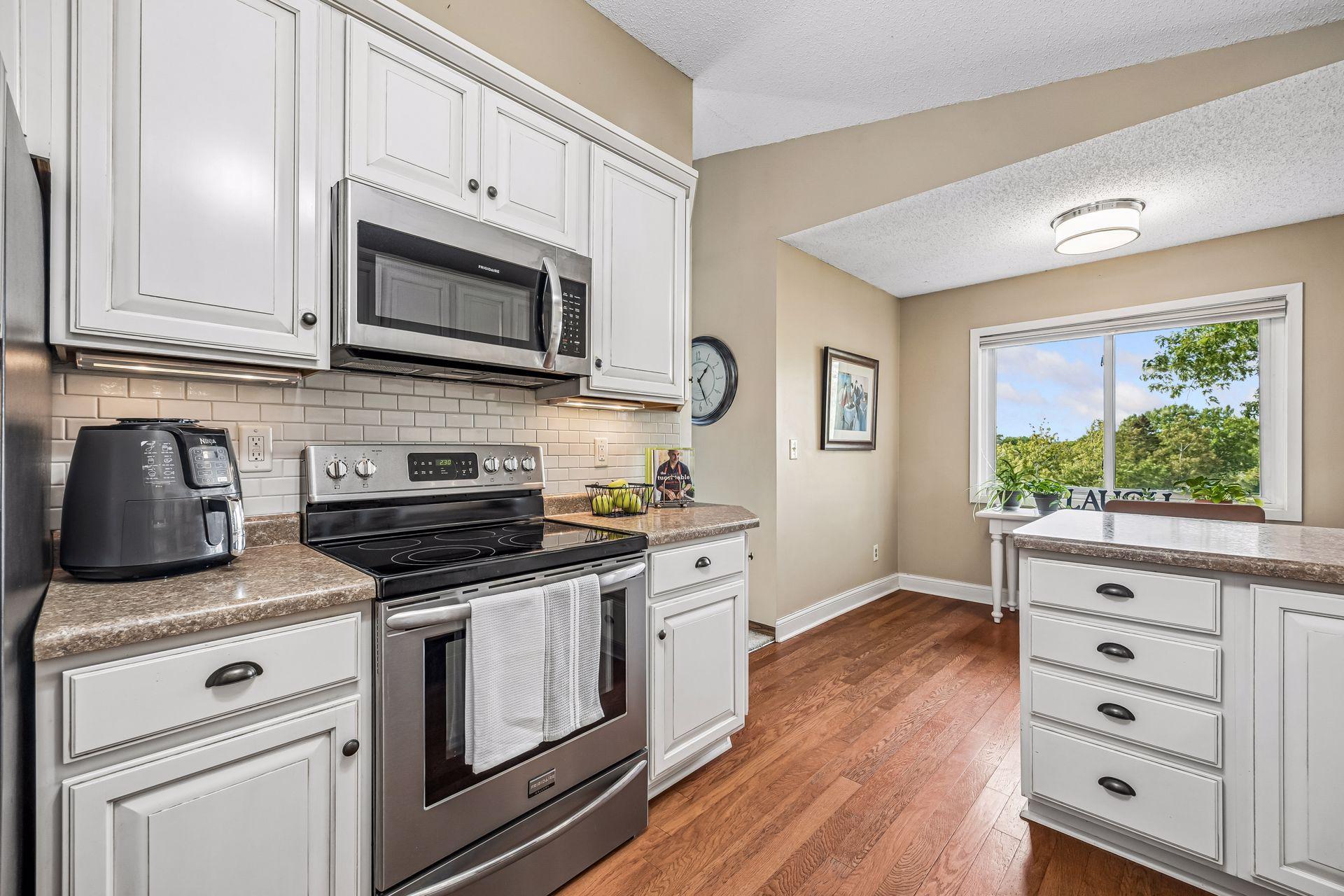 5225 Beachside Drive Property Photo 12