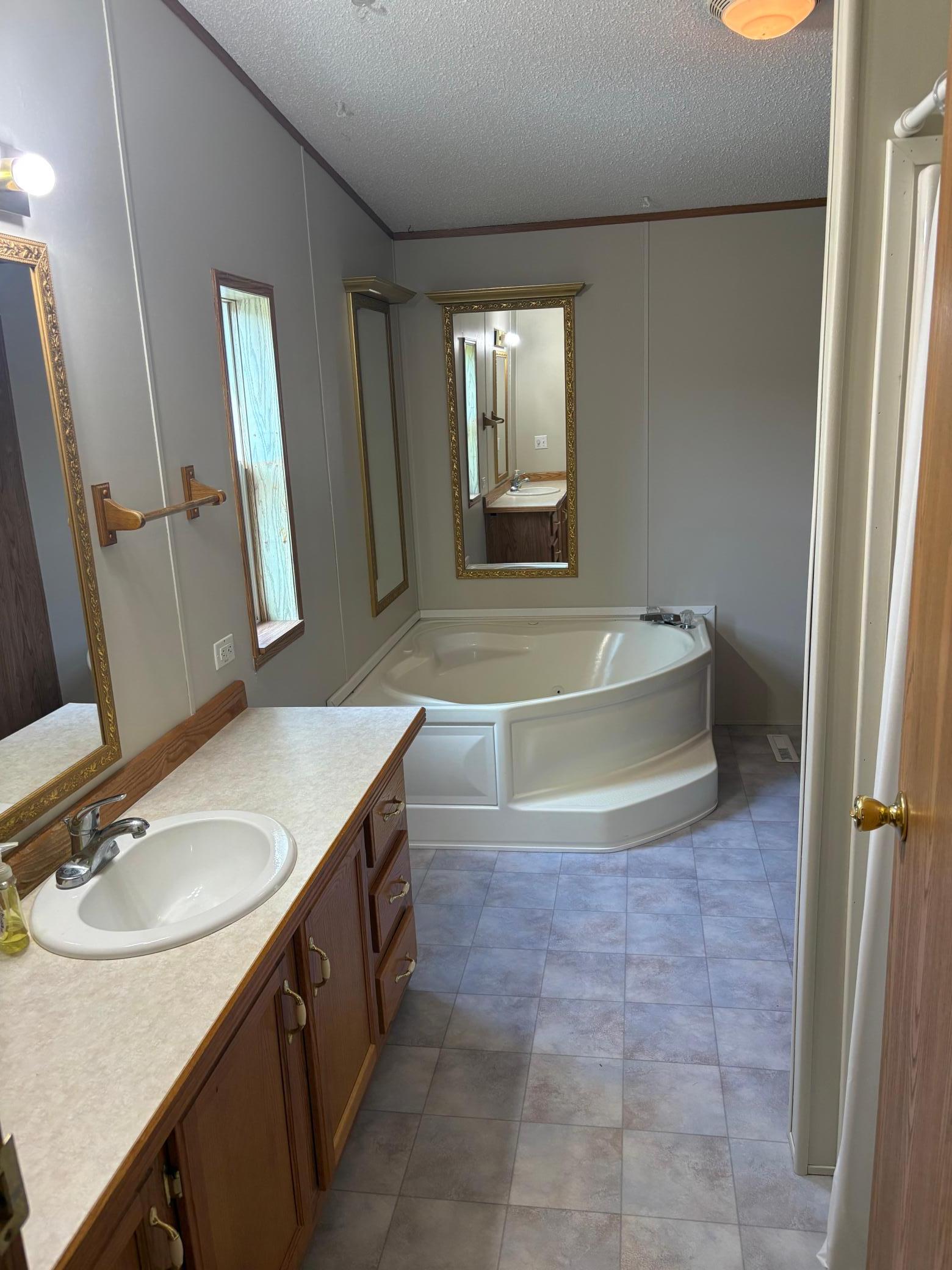 42269 State Hwy 78 Property Photo 10