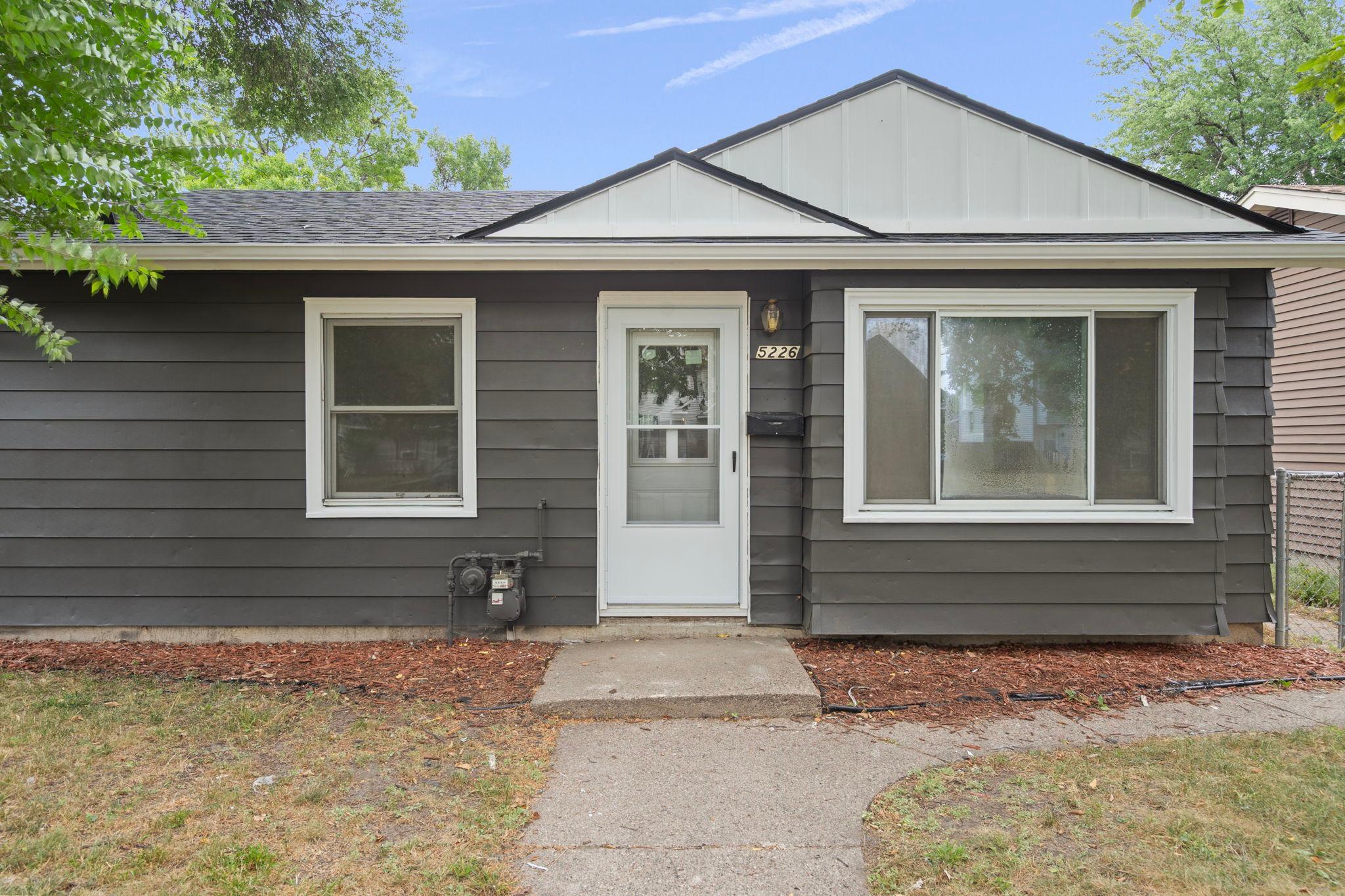 5226 Girard Avenue N Property Photo 7