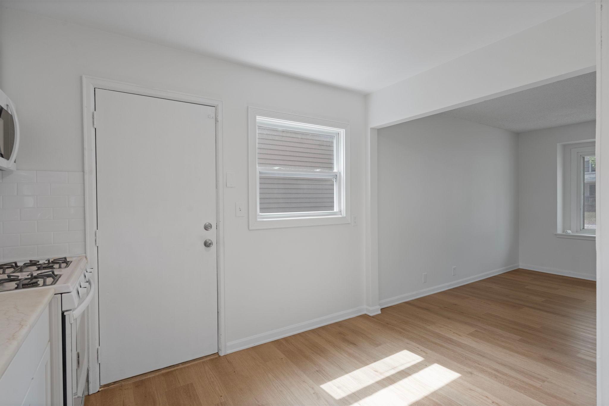 5226 Girard Avenue N Property Photo 15