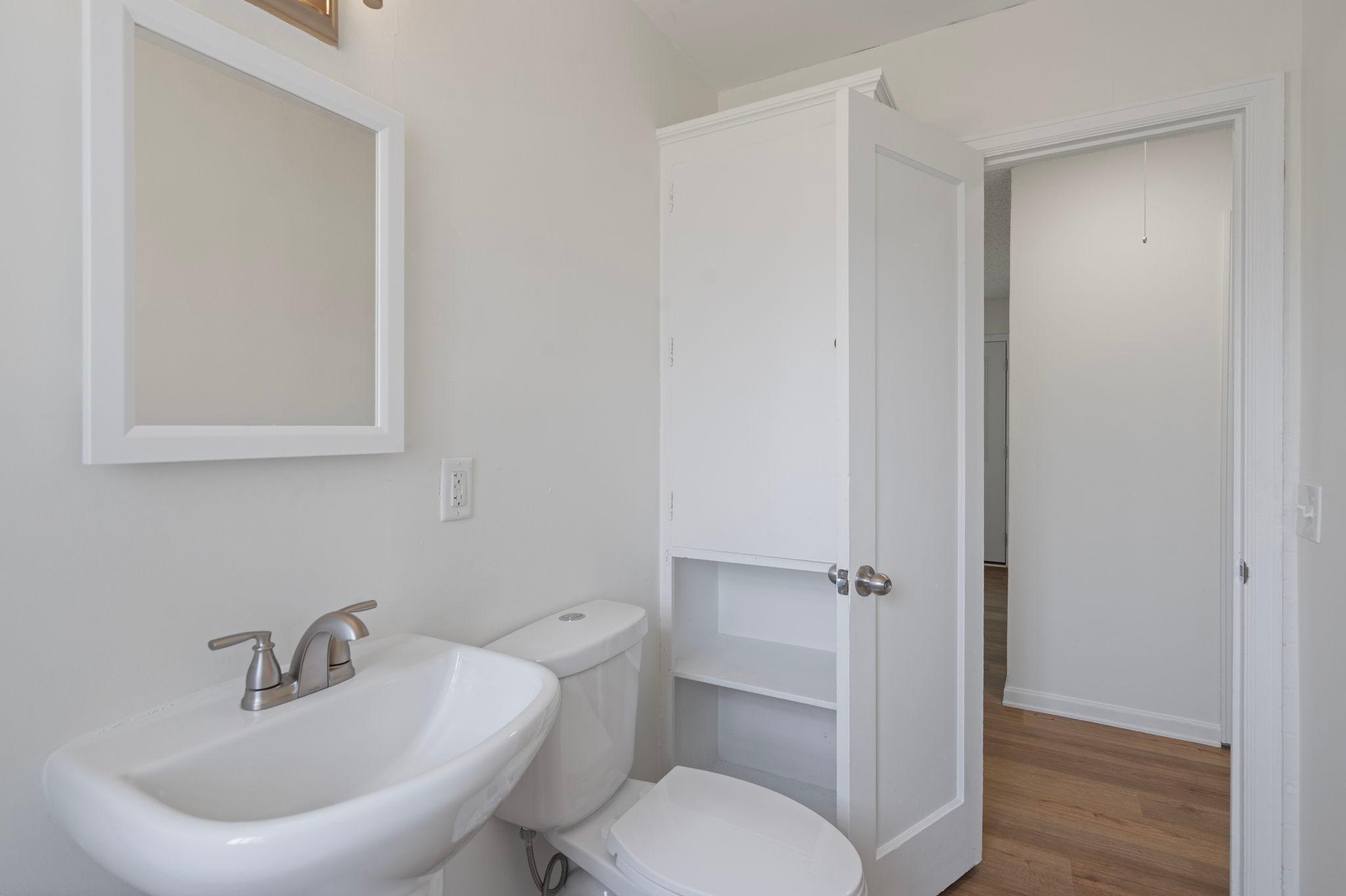 5226 Girard Avenue N Property Photo 17