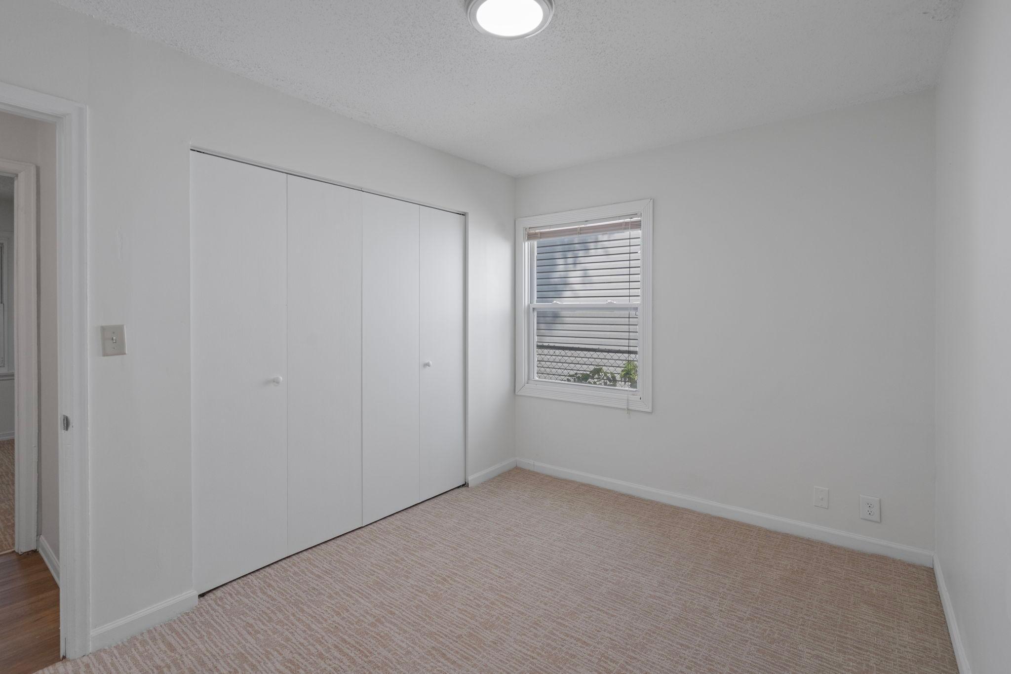 5226 Girard Avenue N Property Photo 19