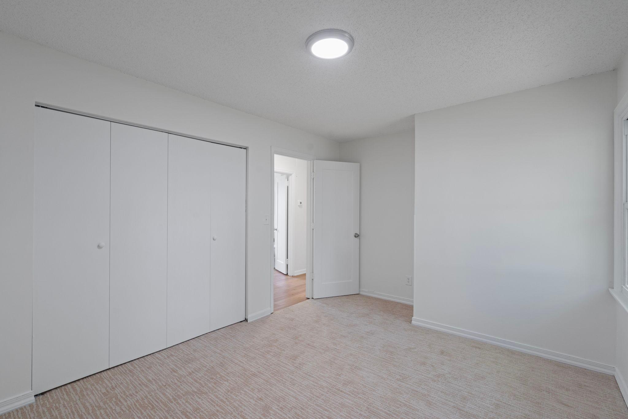 5226 Girard Avenue N Property Photo 22