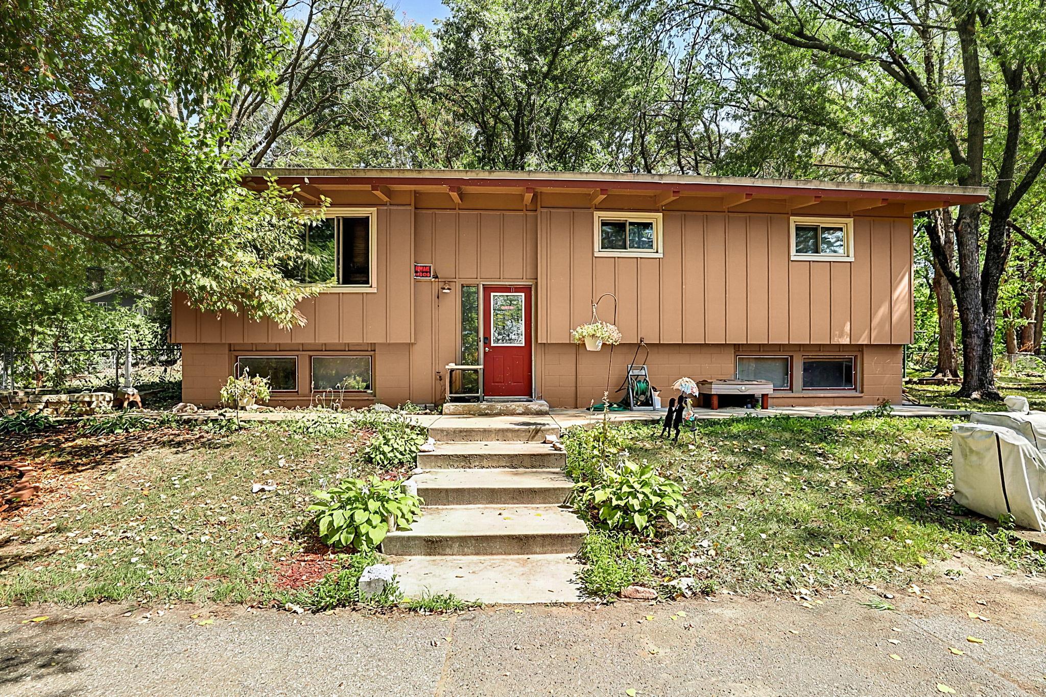 211 3rd Street Ne Property Photo 1