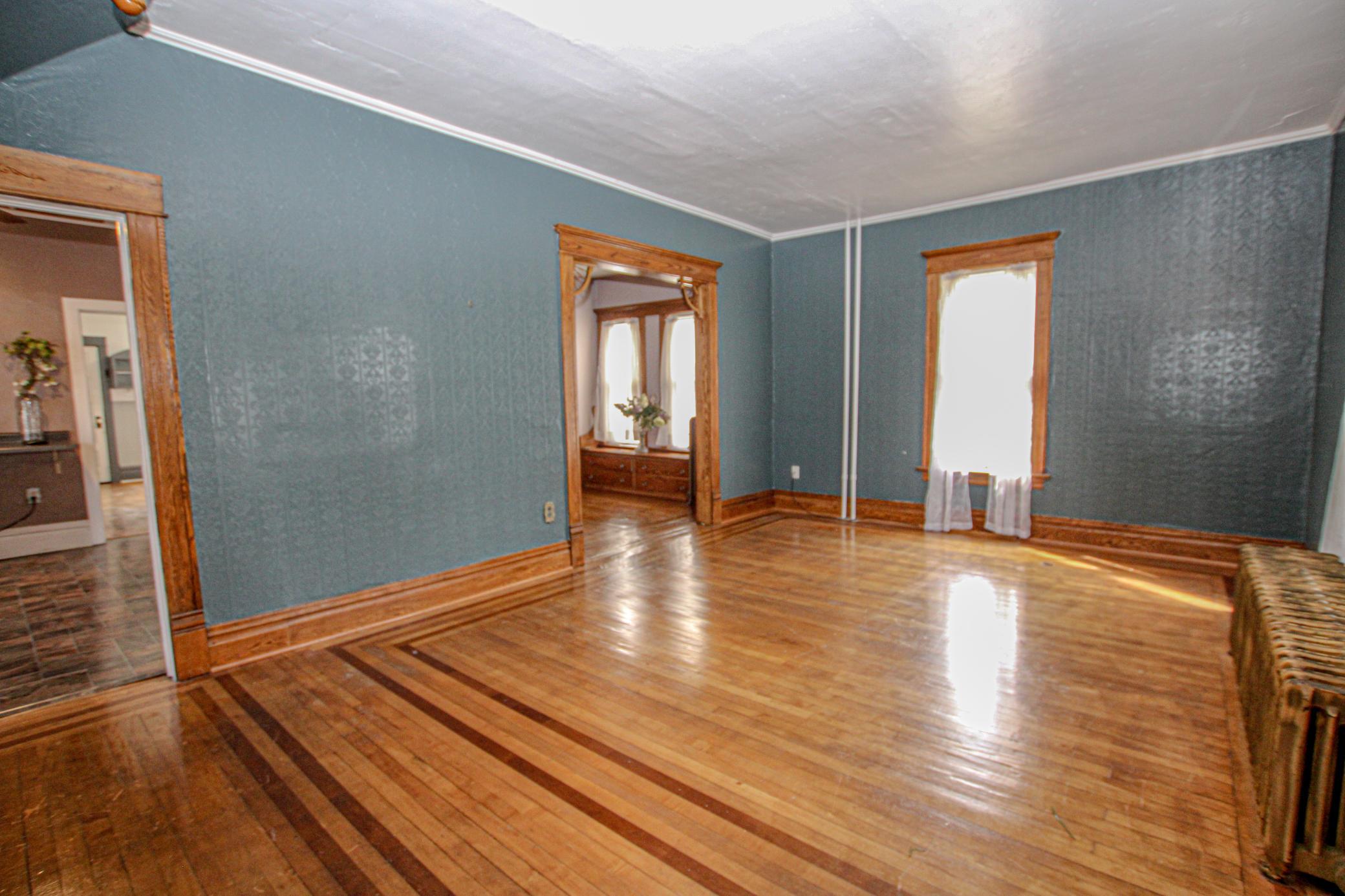 709 Pine Street S Property Photo 15