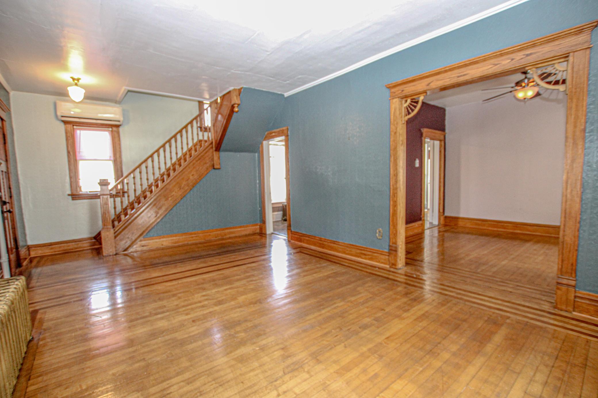 709 Pine Street S Property Photo 17