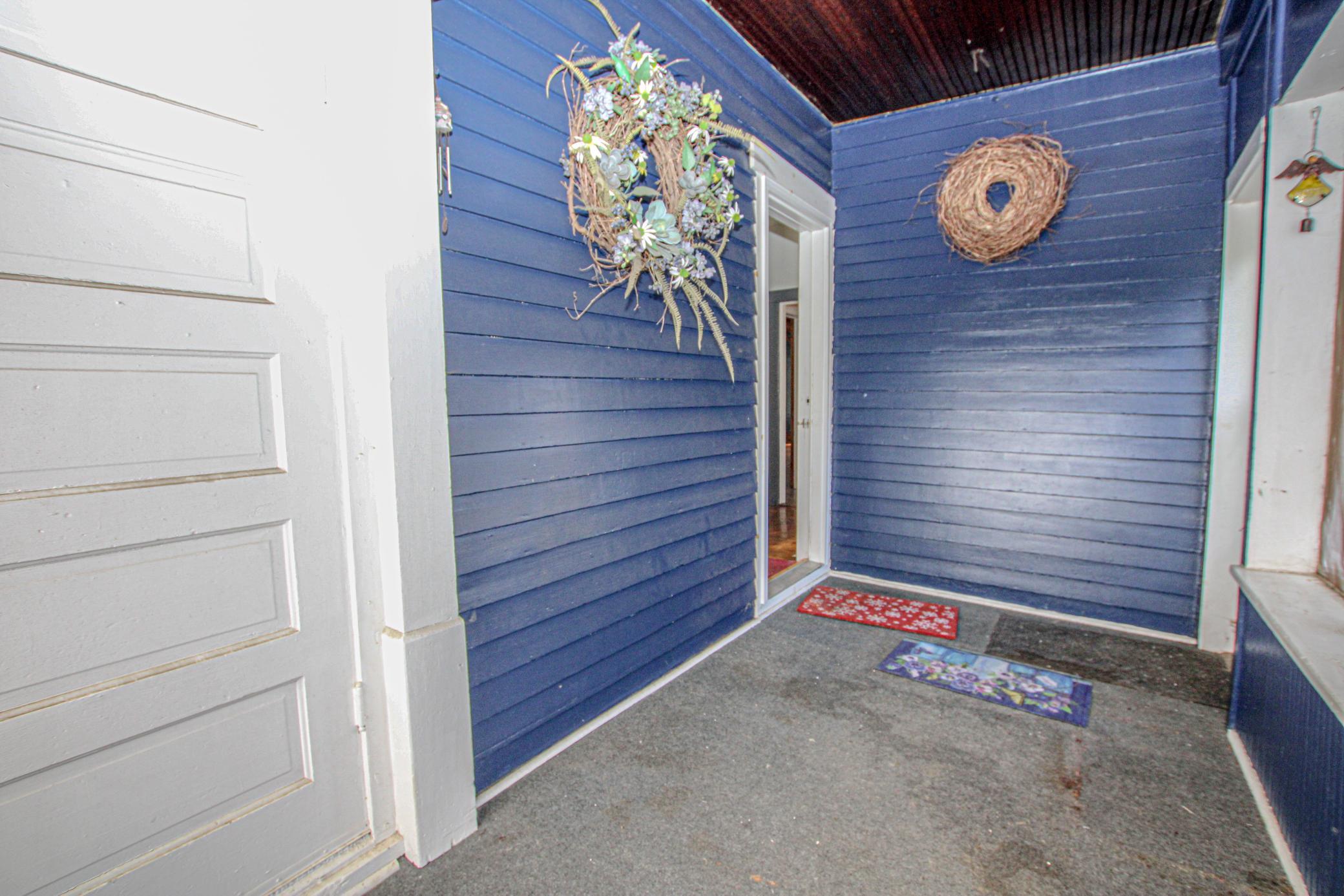709 Pine Street S Property Photo 32