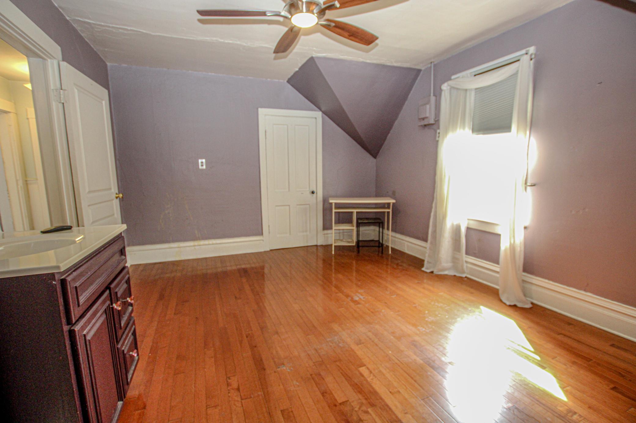709 Pine Street S Property Photo 44