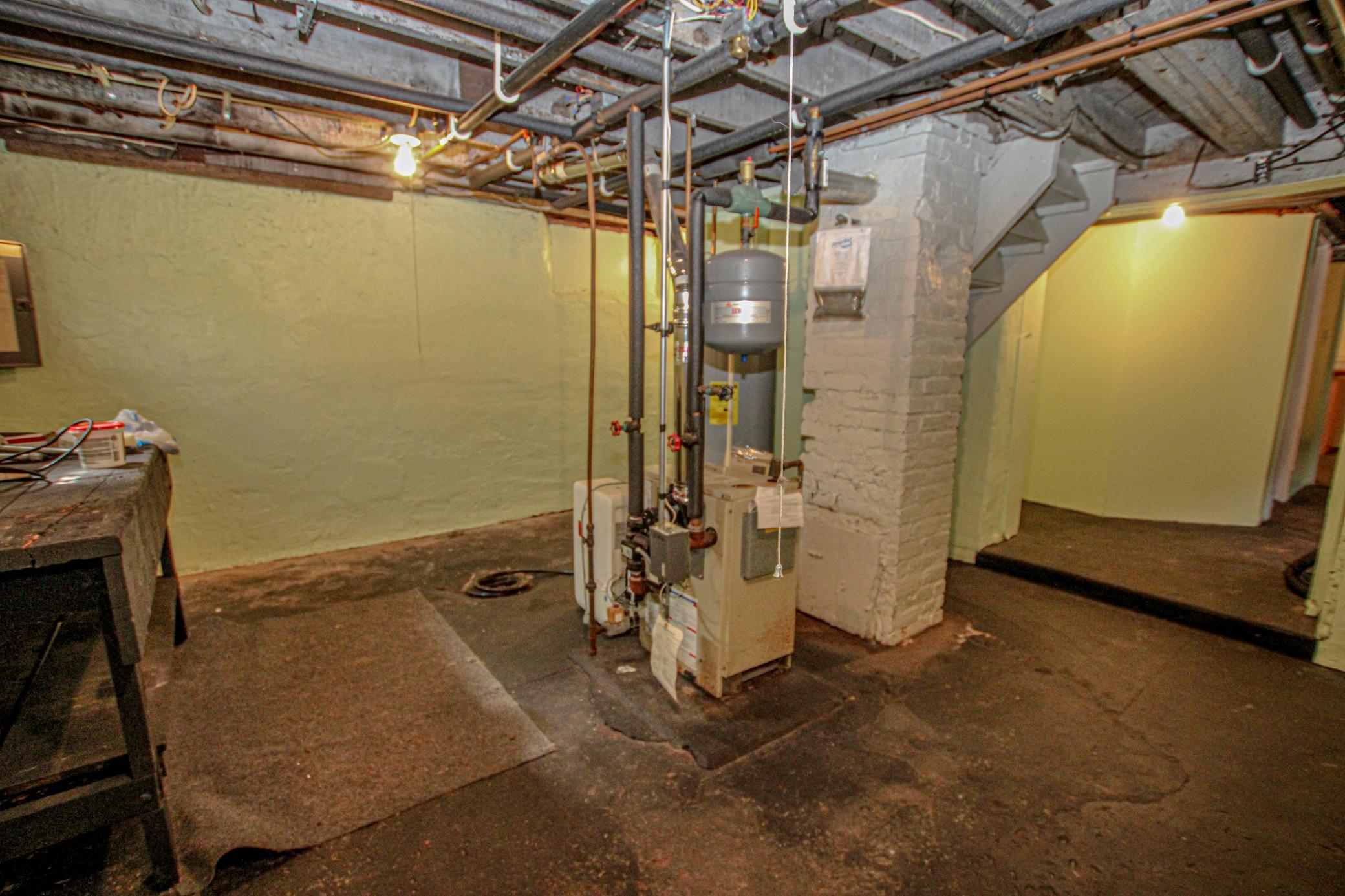 709 Pine Street S Property Photo 52
