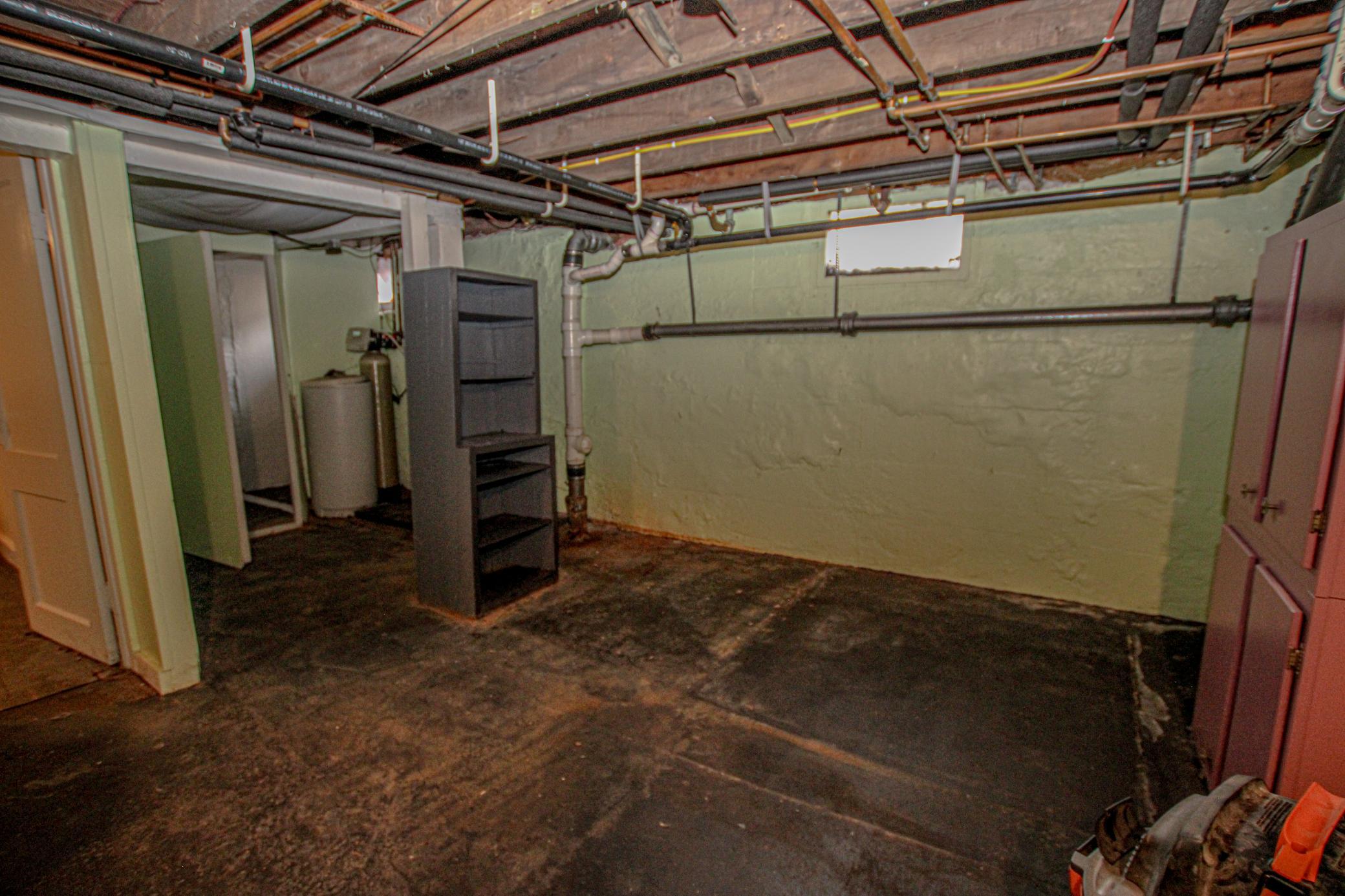 709 Pine Street S Property Photo 58