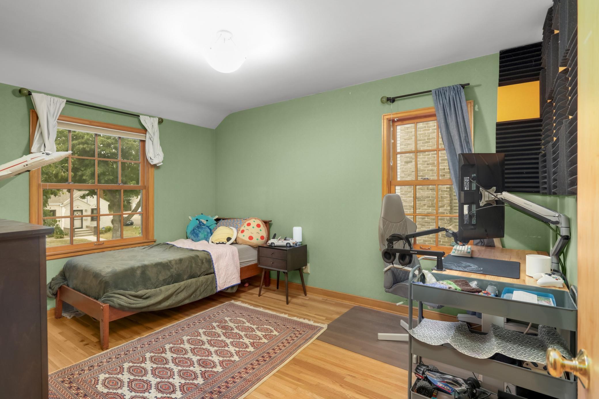 2126 Scheffer Avenue Property Photo 20