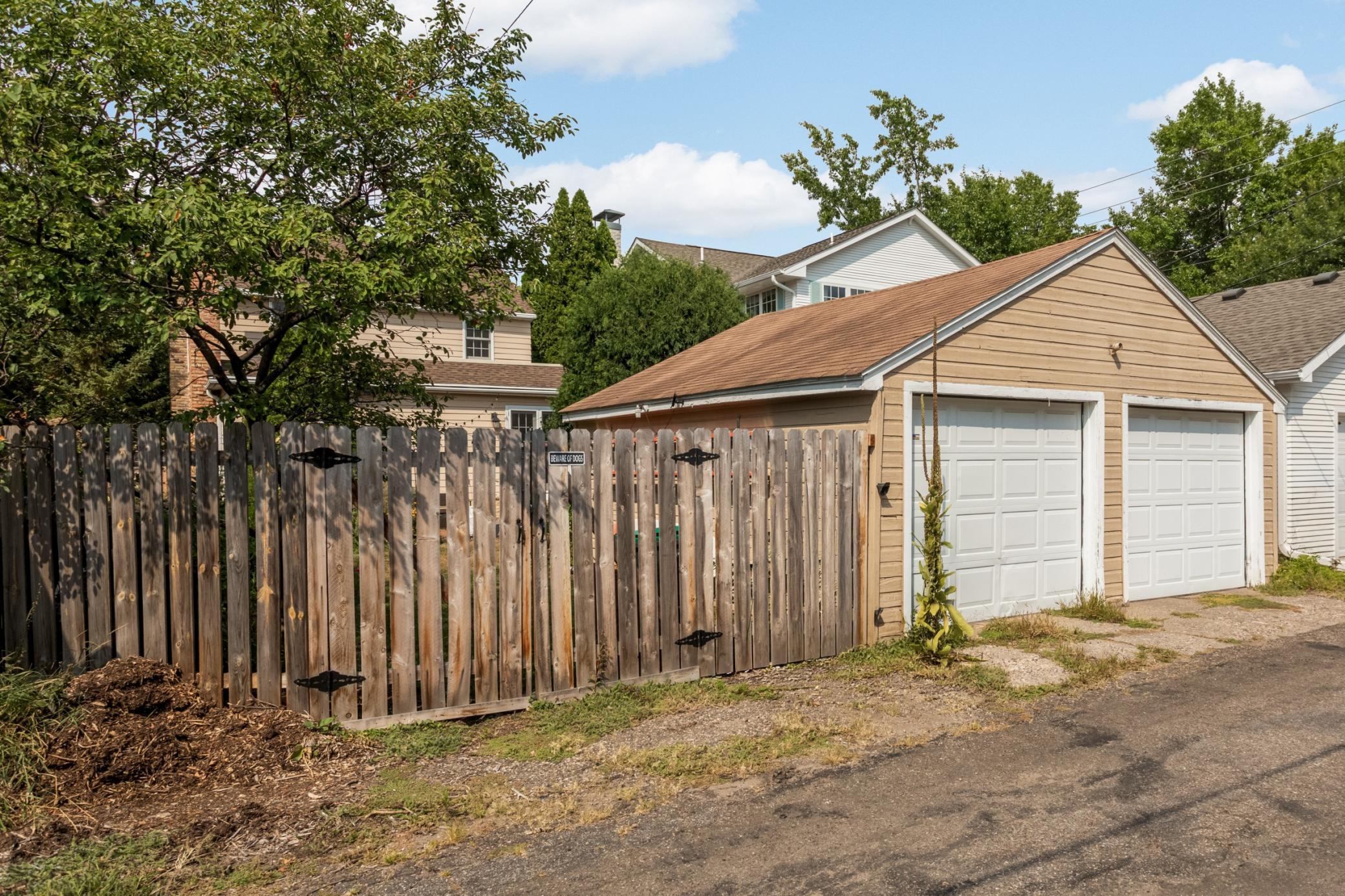 2126 Scheffer Avenue Property Photo 28