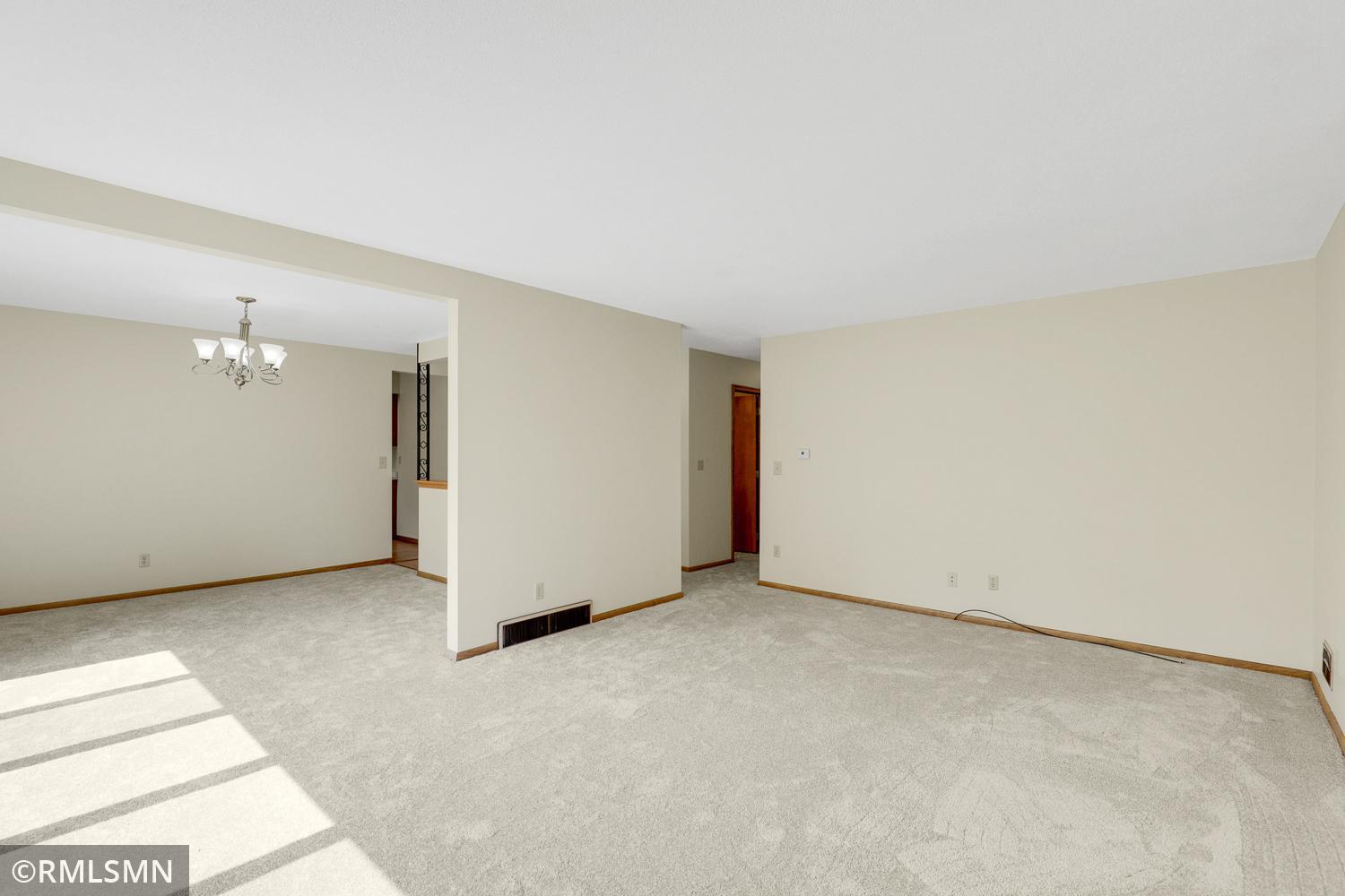 5001 W 98th Street Property Photo 5