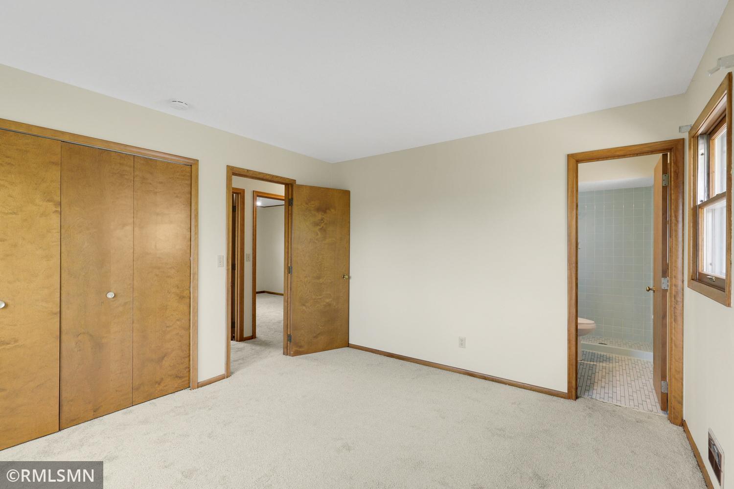 5001 W 98th Street Property Photo 13