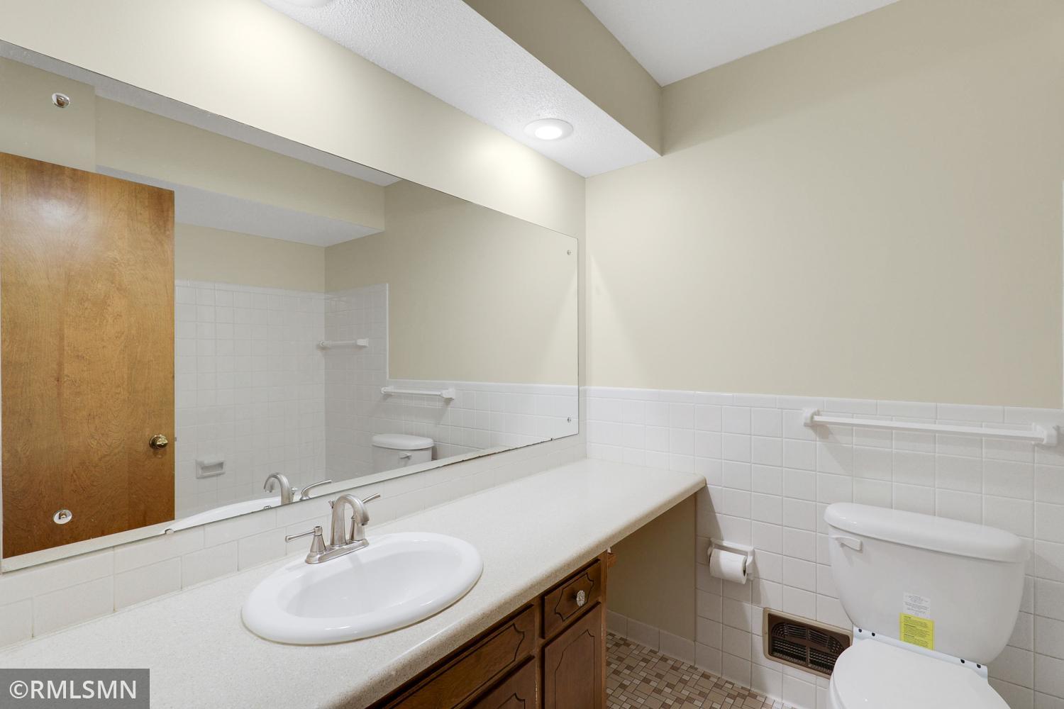 5001 W 98th Street Property Photo 15