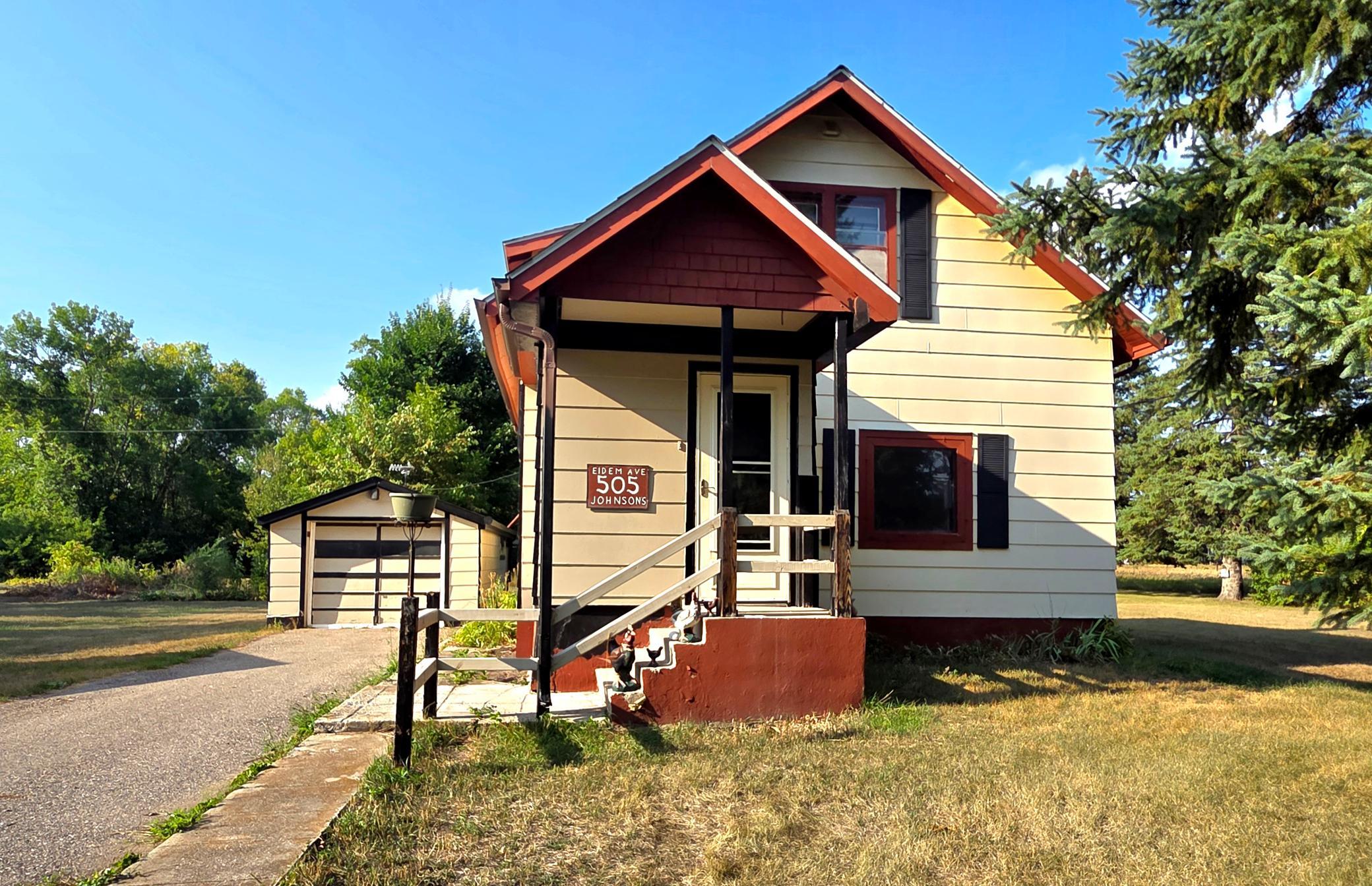 505 Eidem Avenue Se Property Photo 1