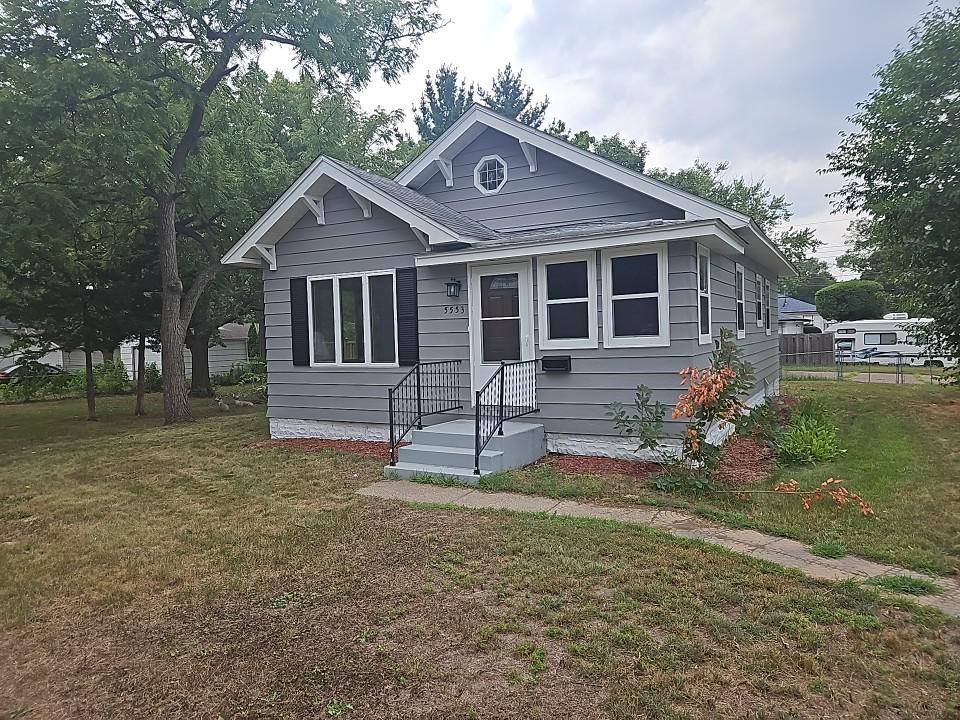 5553 Emerson Avenue N Property Photo 3