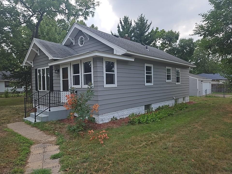 5553 Emerson Avenue N Property Photo 5