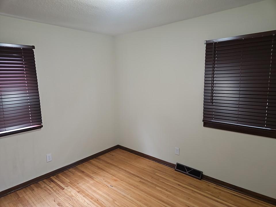 5553 Emerson Avenue N Property Photo 18