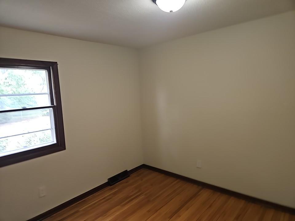 5553 Emerson Avenue N Property Photo 21