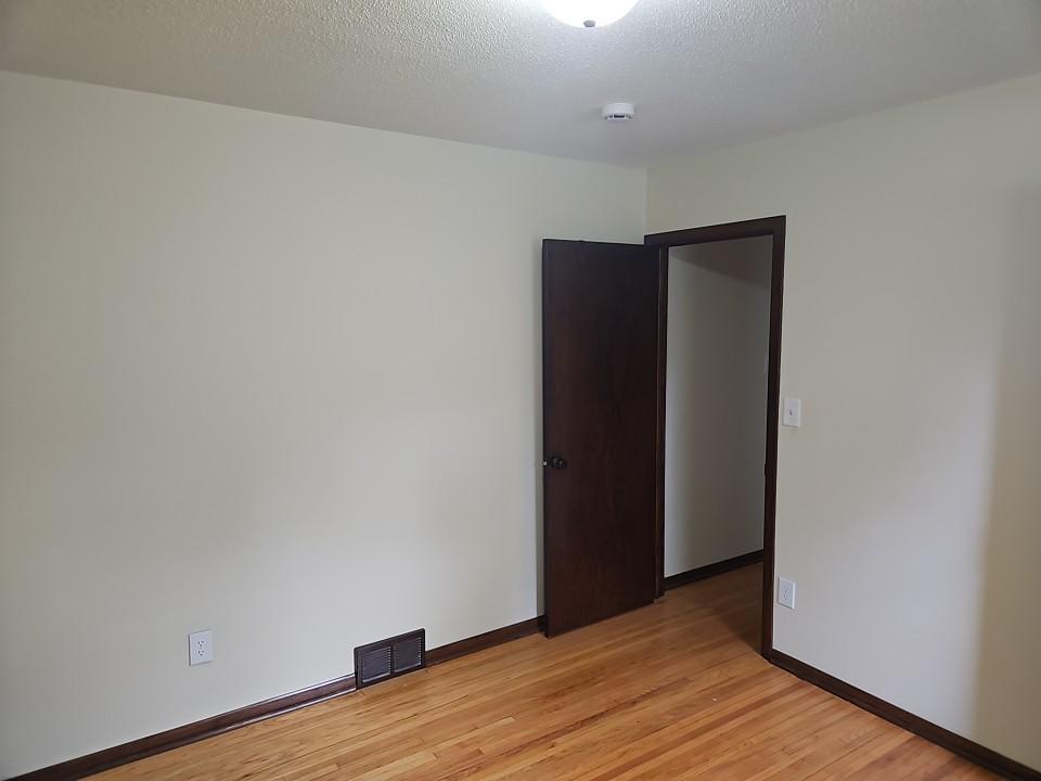 5553 Emerson Avenue N Property Photo 22