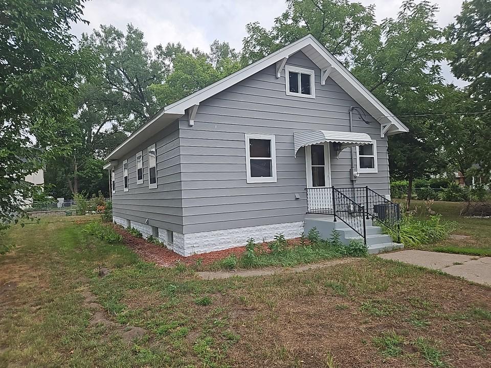 5553 Emerson Avenue N Property Photo 36