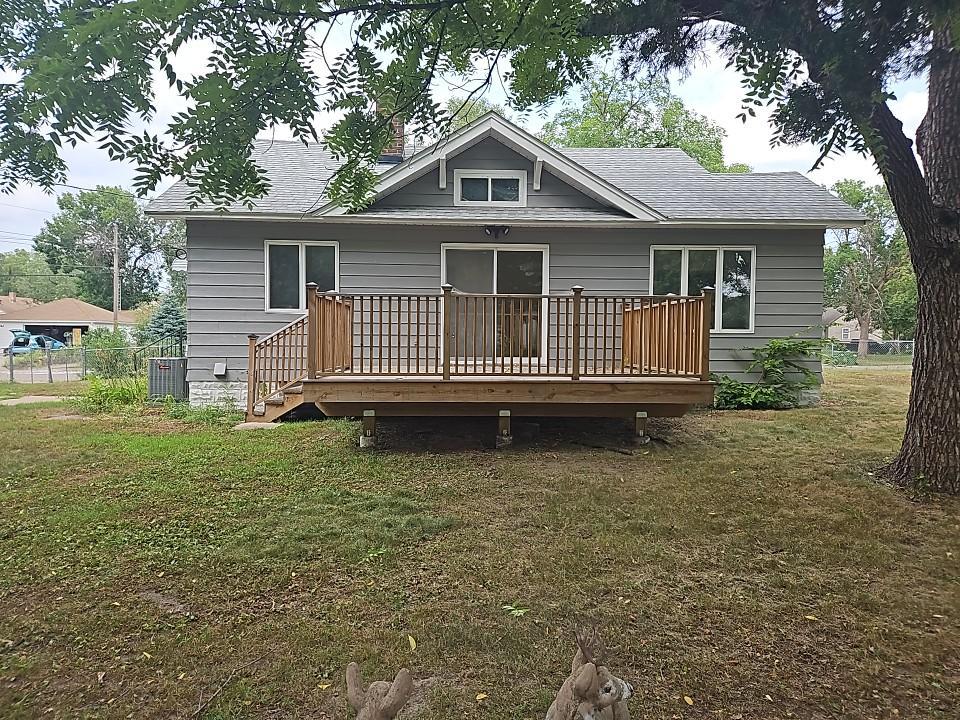 5553 Emerson Avenue N Property Photo 38