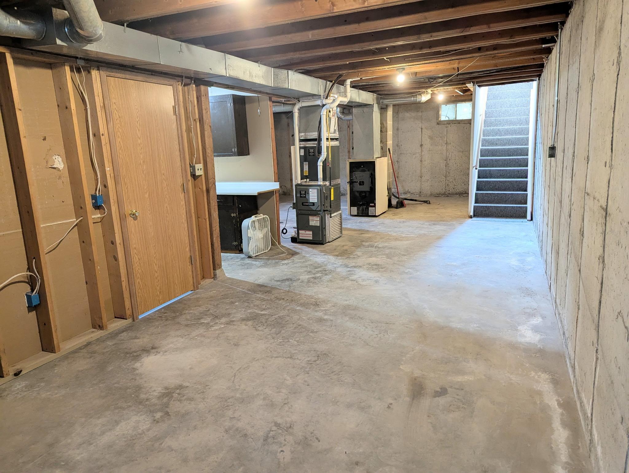 319 Watkins Street Property Photo 31