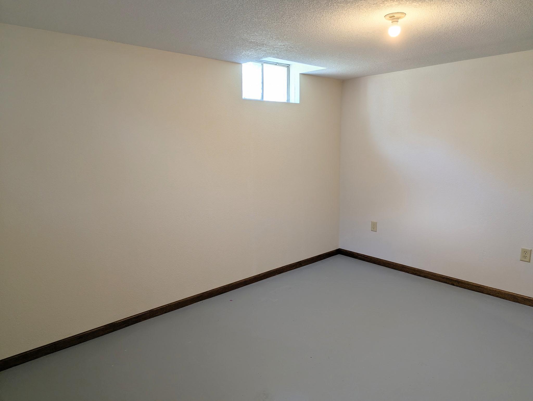 319 Watkins Street Property Photo 37