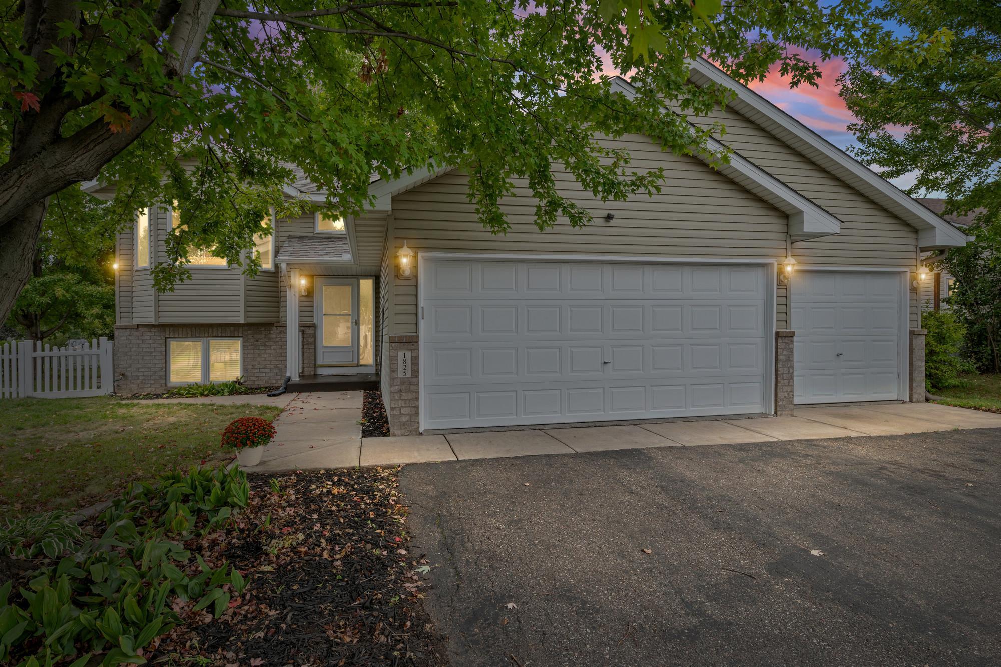 1825 Lupine Drive Property Photo 1