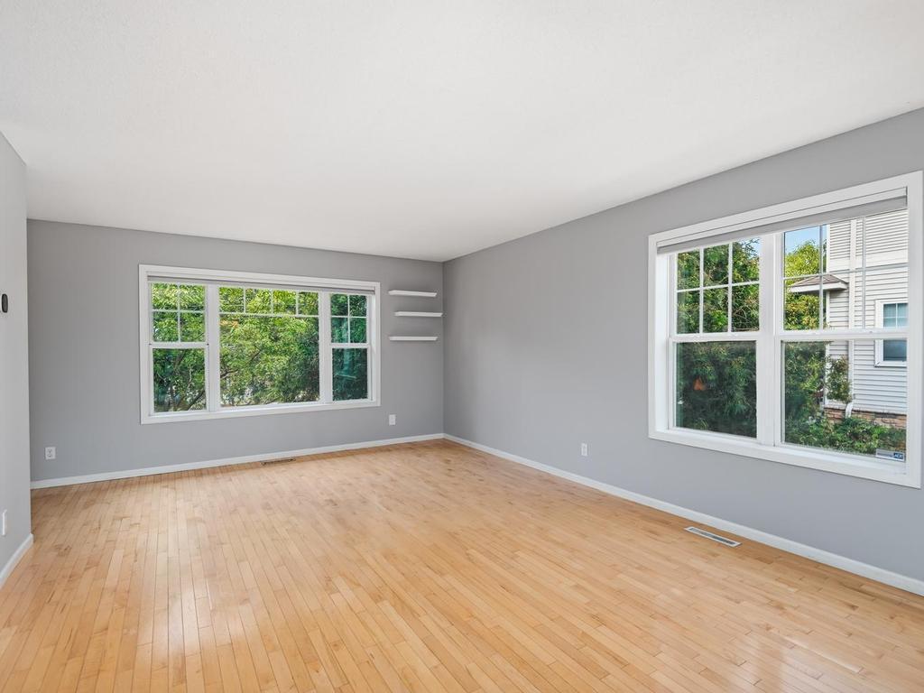 1811 3rd Street Ne Property Photo 3